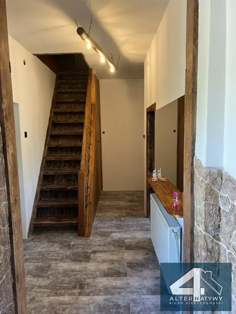 Dom  z dużym potencjałem biznesowym 5pokoje 14