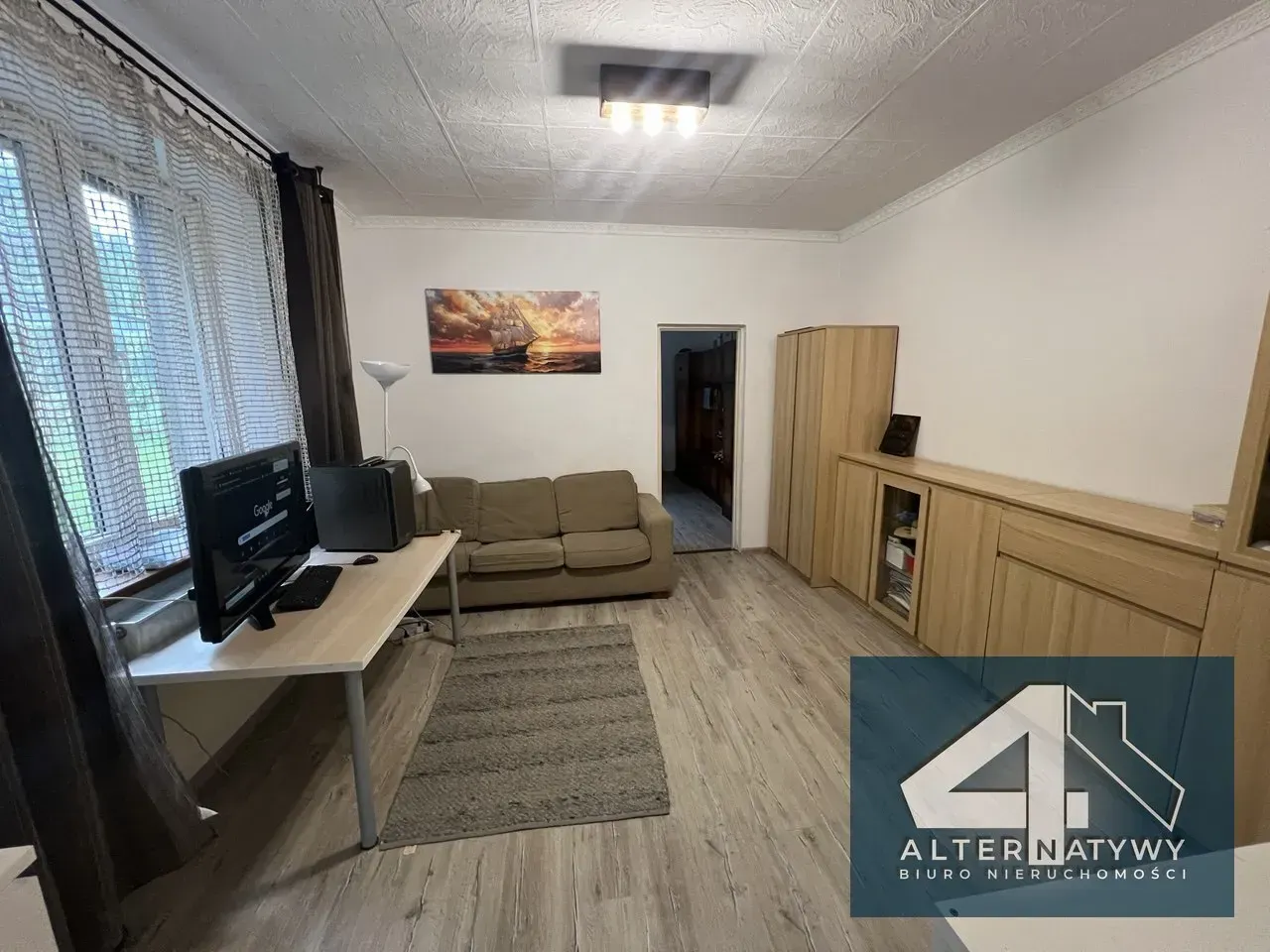 Dom  z dużym potencjałem biznesowym 5pokoje 31