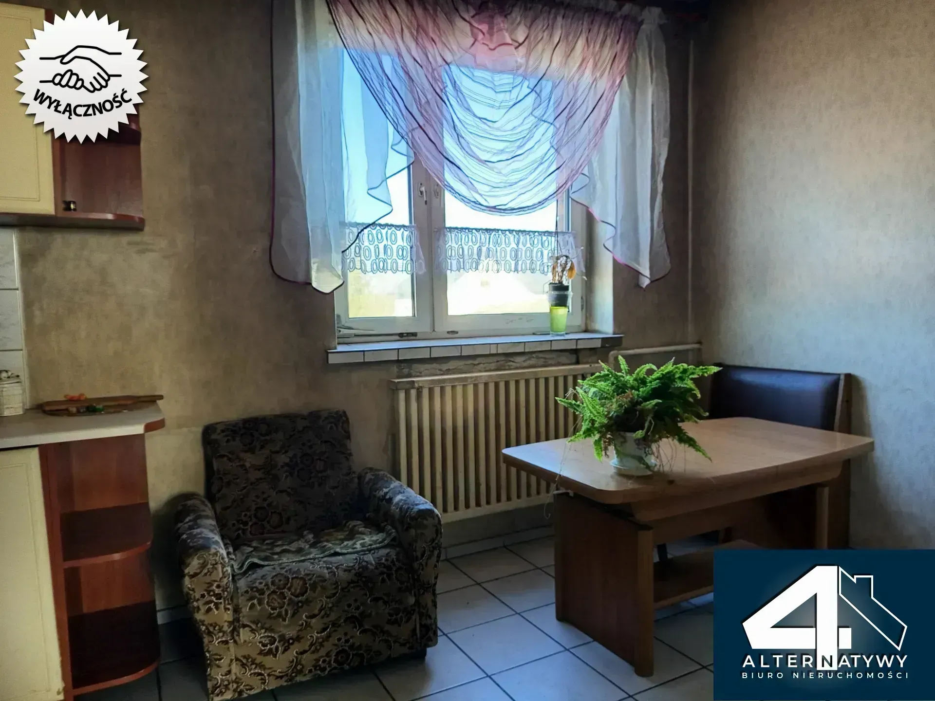 Urokliwy dom jednorodzinny z ogrodem. 12