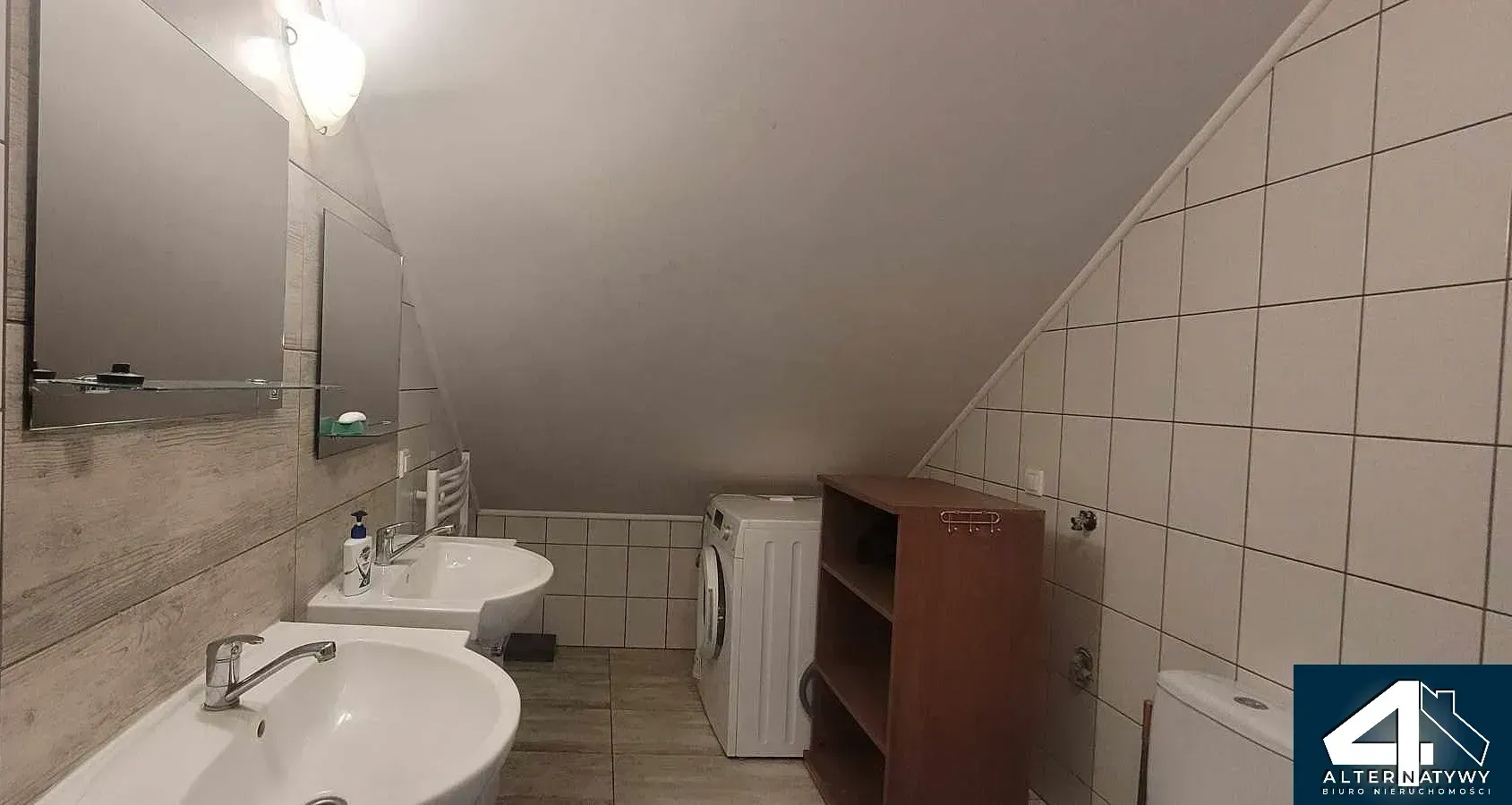 Gotowiec inwestycyjny na obrzeżach miasta. 11
