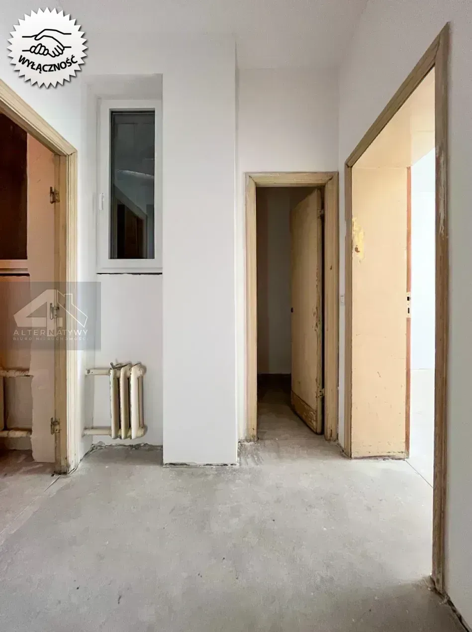 Blisko uczelni, przy Politechnice, do adaptacji 9