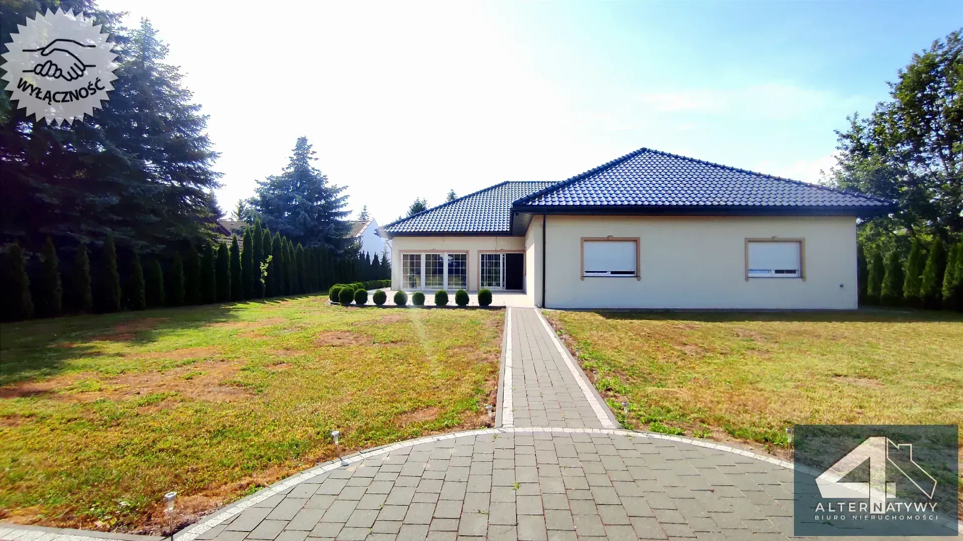 Luksusowy dom ze stawem wodnym, okolice Pabianic 19