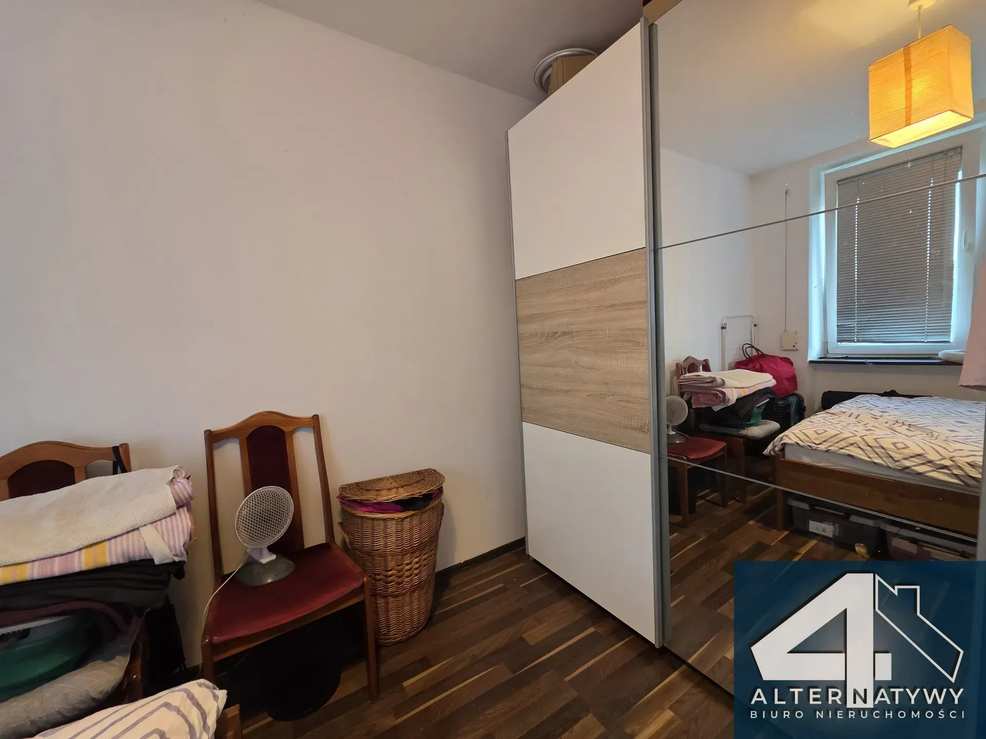 2 pokojowe z balkonem  do wejścia 4