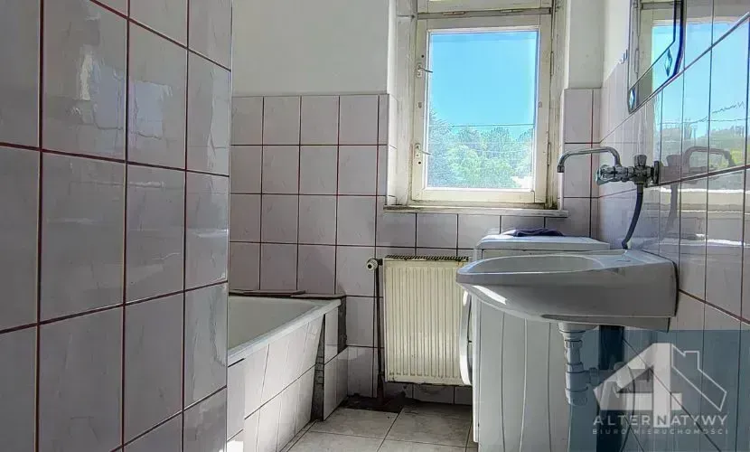 Dom + 2 duże garaże idealne pod firmę! 9