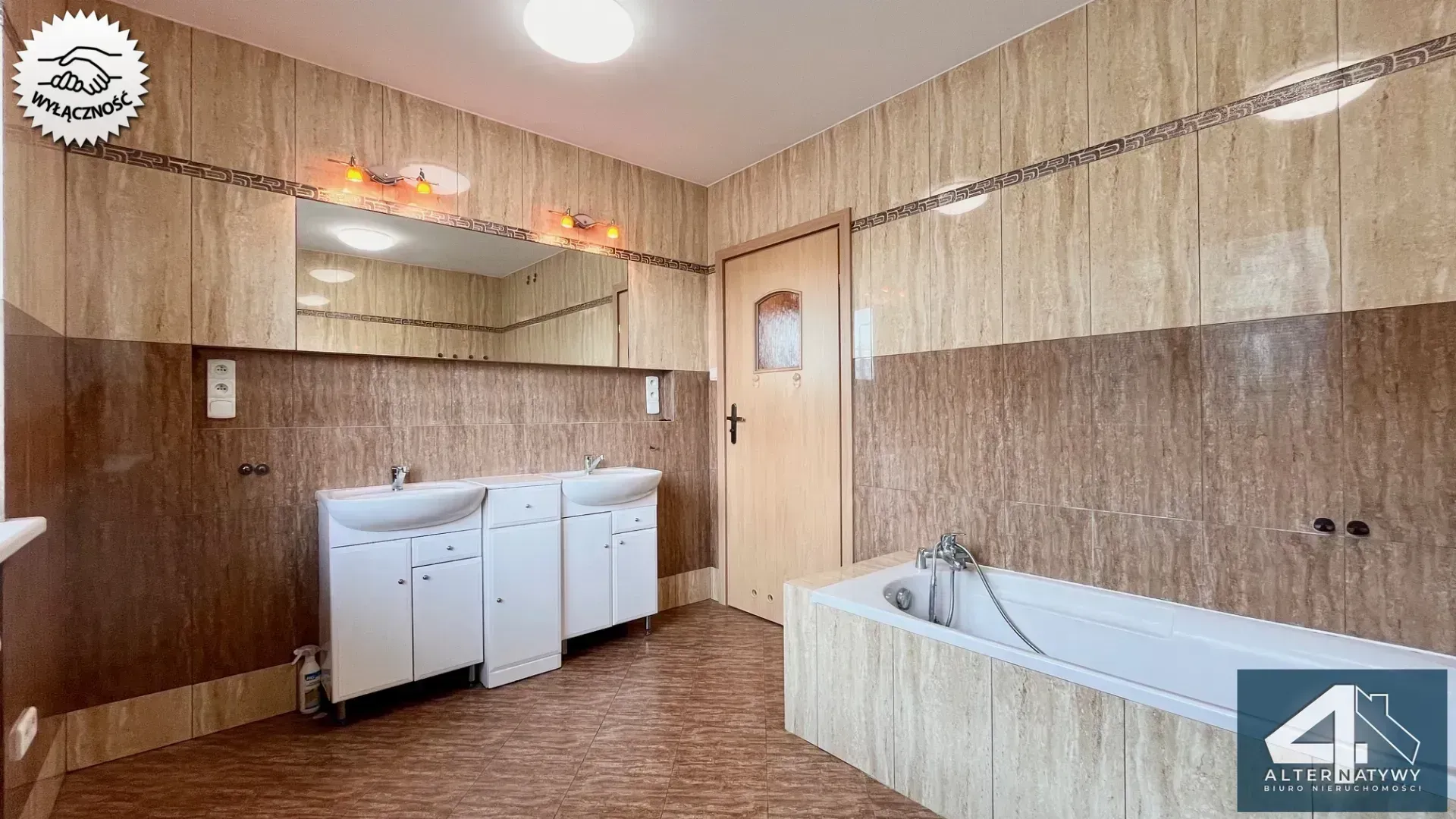 Przestronny dom 180 m z potencjałem 22