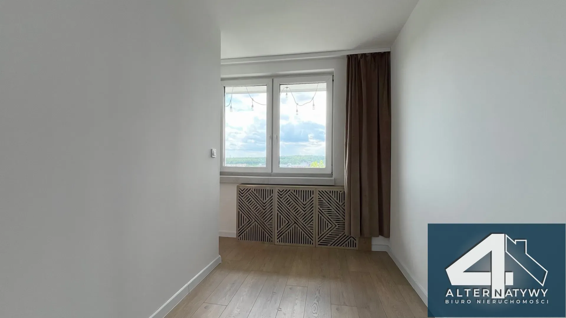 Gotowiec inwestycyjny z oddzielną sypialnią 1