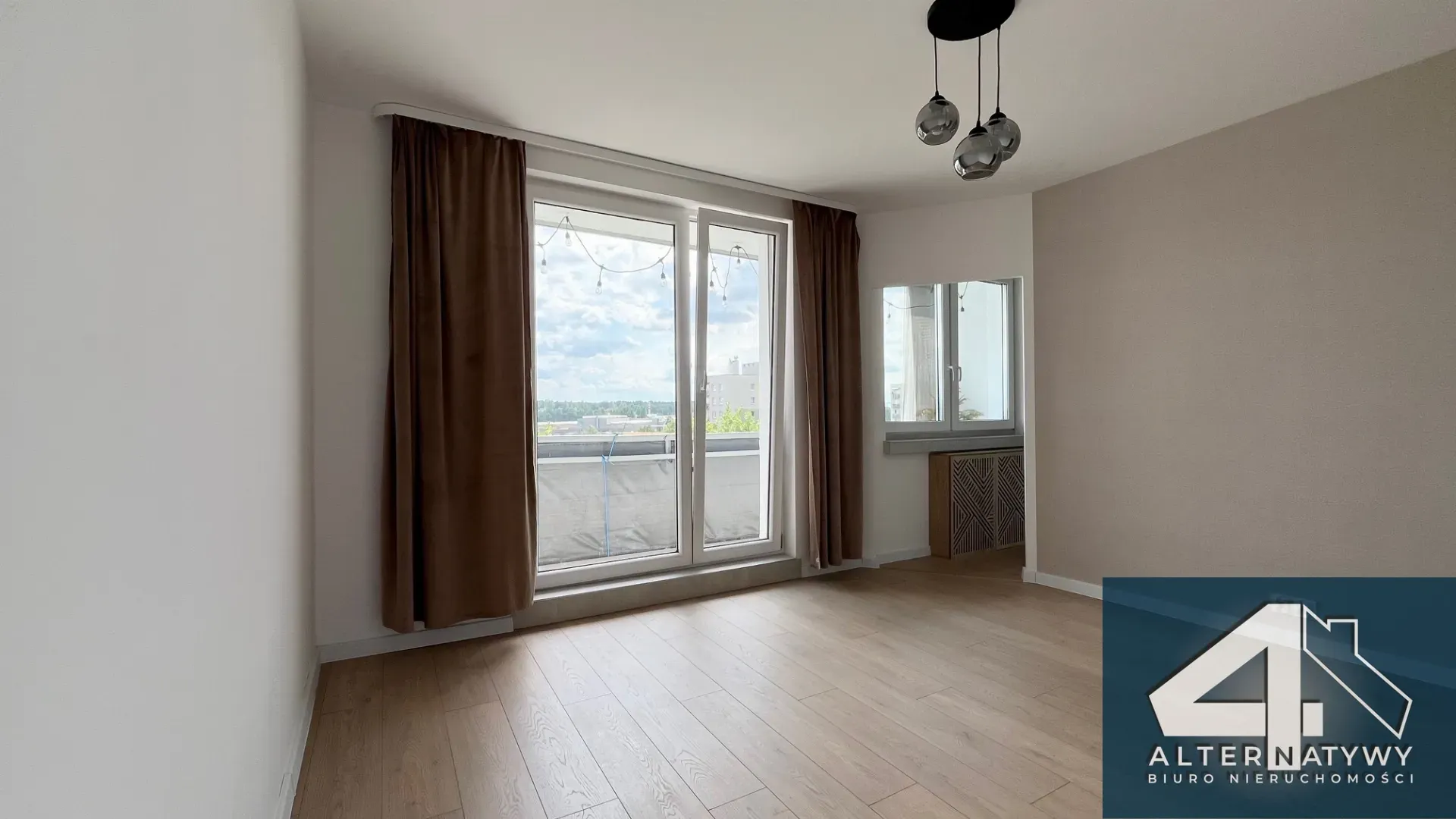 Gotowiec inwestycyjny z oddzielną sypialnią 7