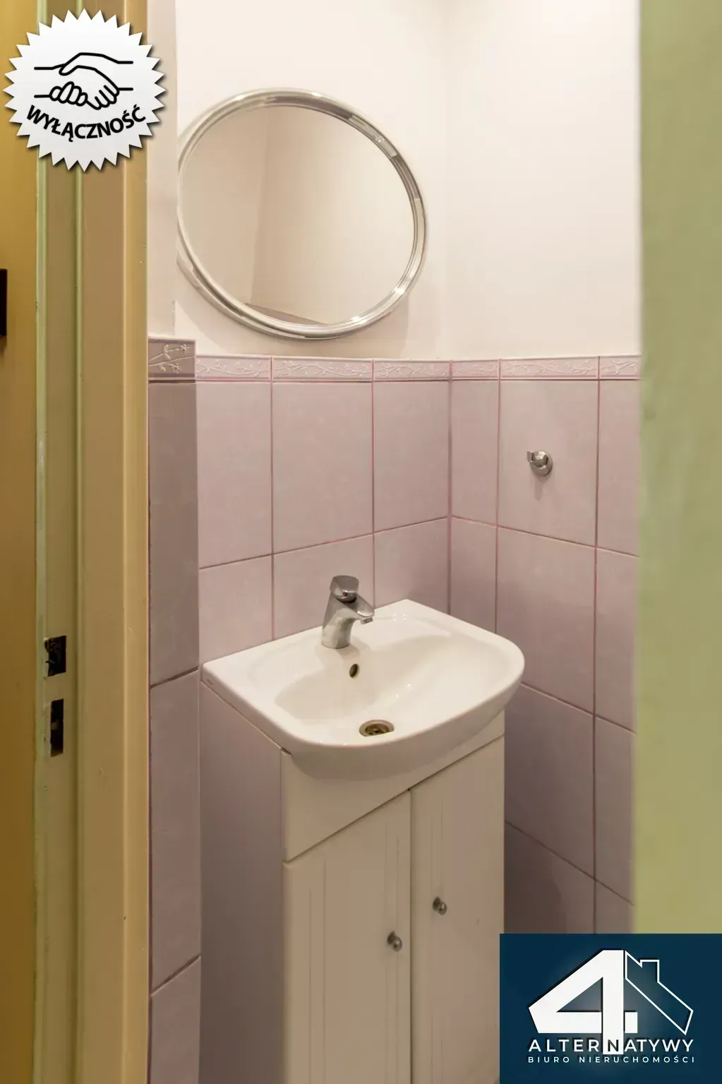 Duży dom dla 2 rodzin z ogromnym potencjałem! 12