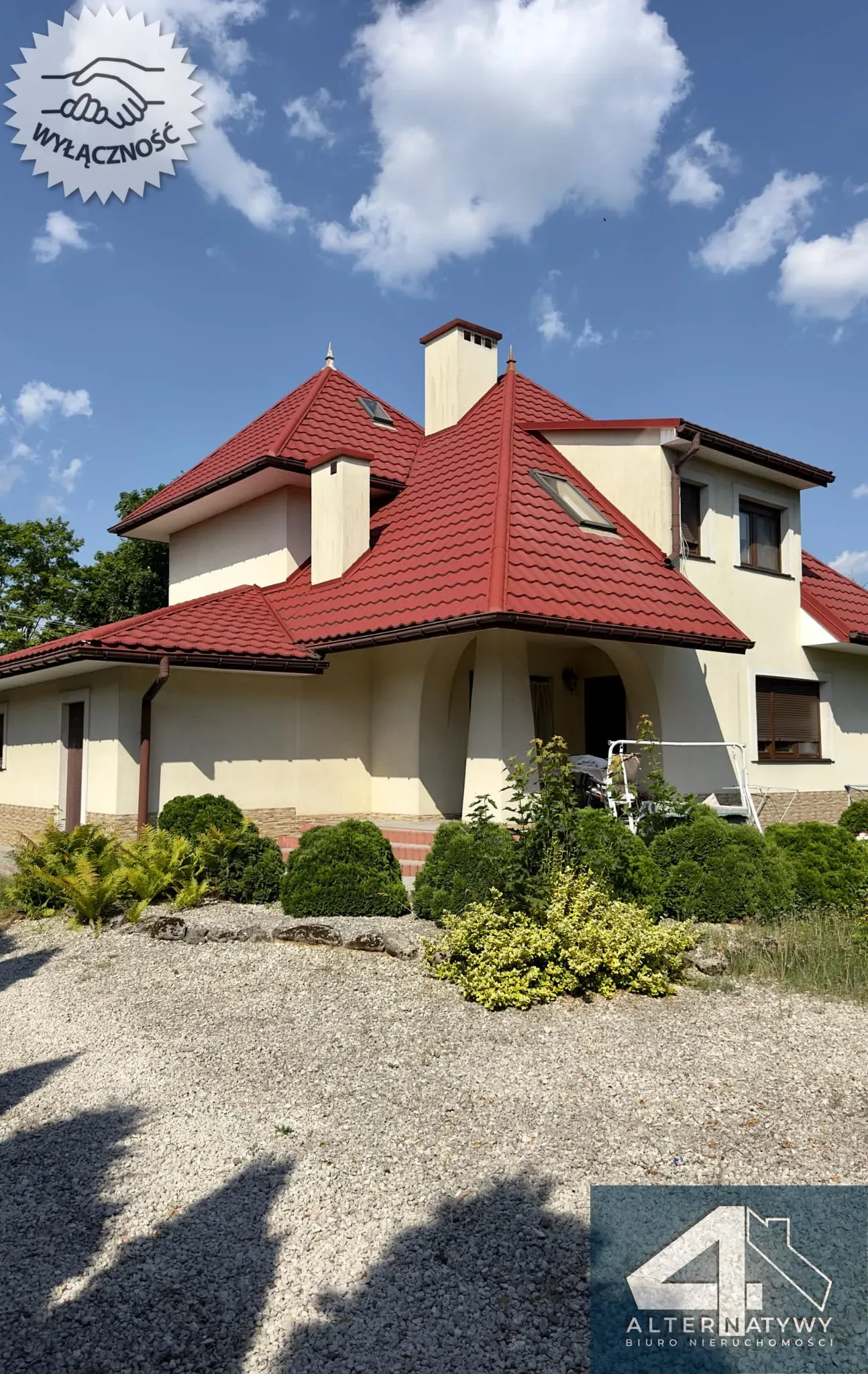 Przestronny dom z 4 sypialniami 16
