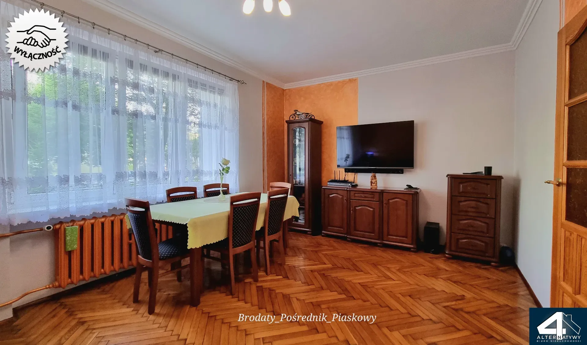 Przestronne mieszkanie na parterze. 4
