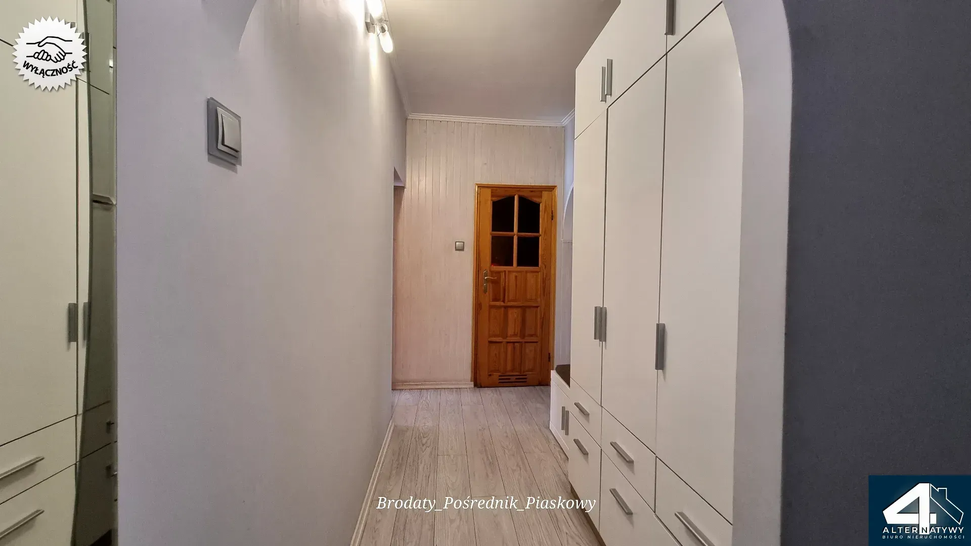 Przestronne mieszkanie na parterze. 2