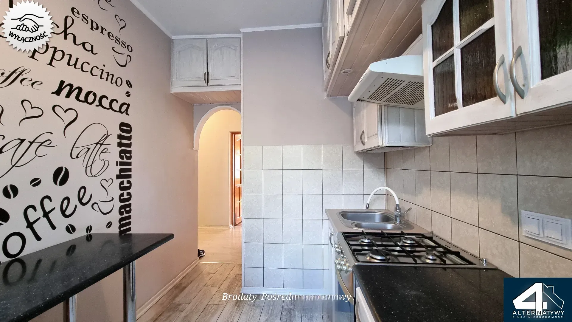 Przestronne mieszkanie na parterze. 4