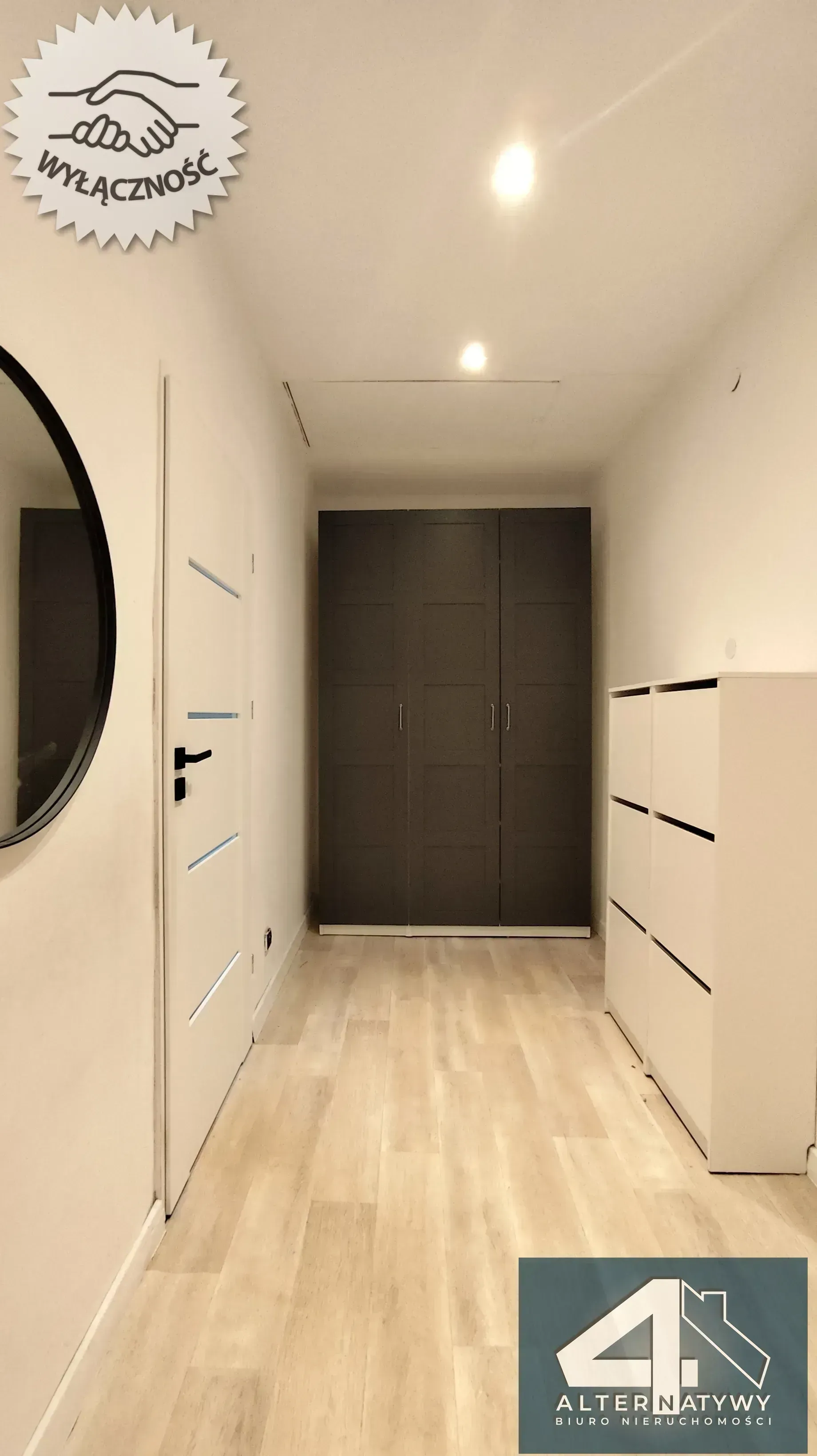 Dom i budynek na działaność lub do zamieszkania 8