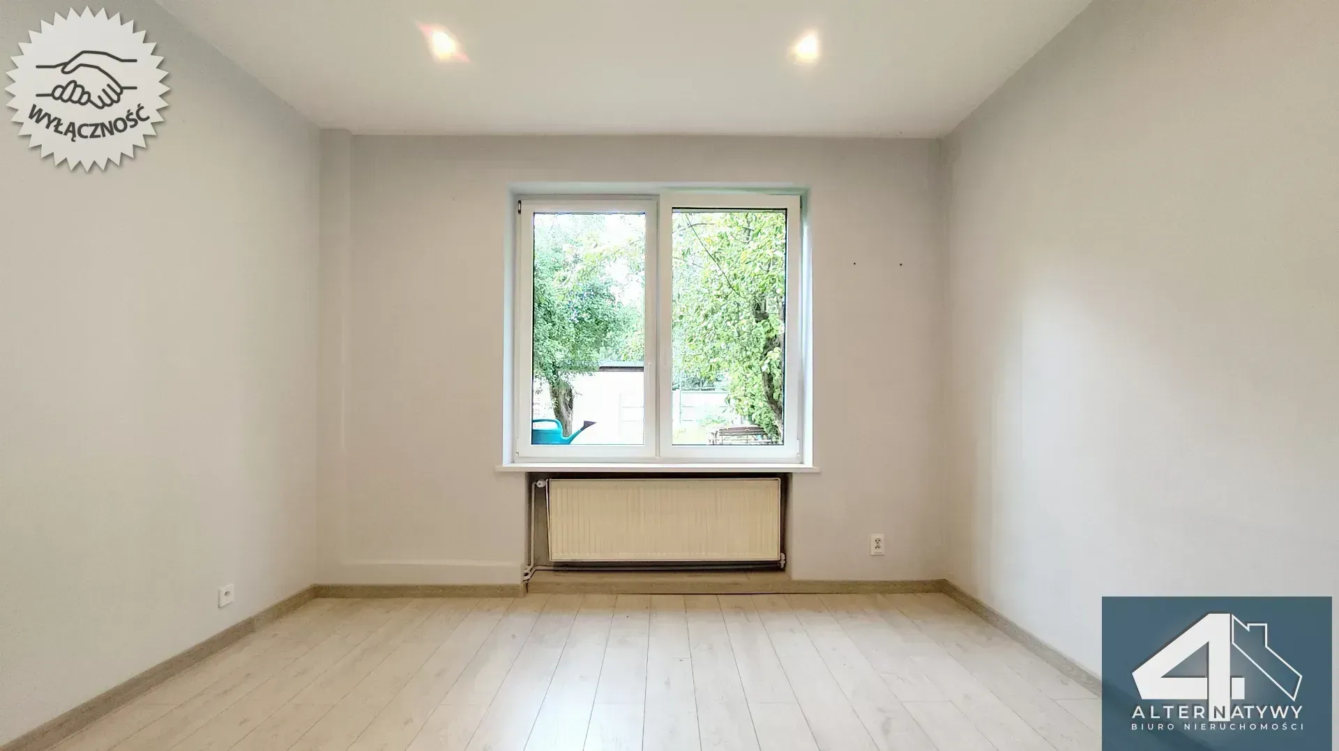 Dom i budynek na działaność lub do zamieszkania 9