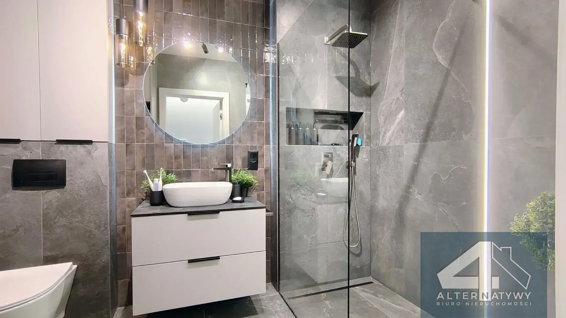 M3 z Ogrodem w Centrum! Nowoczesne i Wyposażone! 14