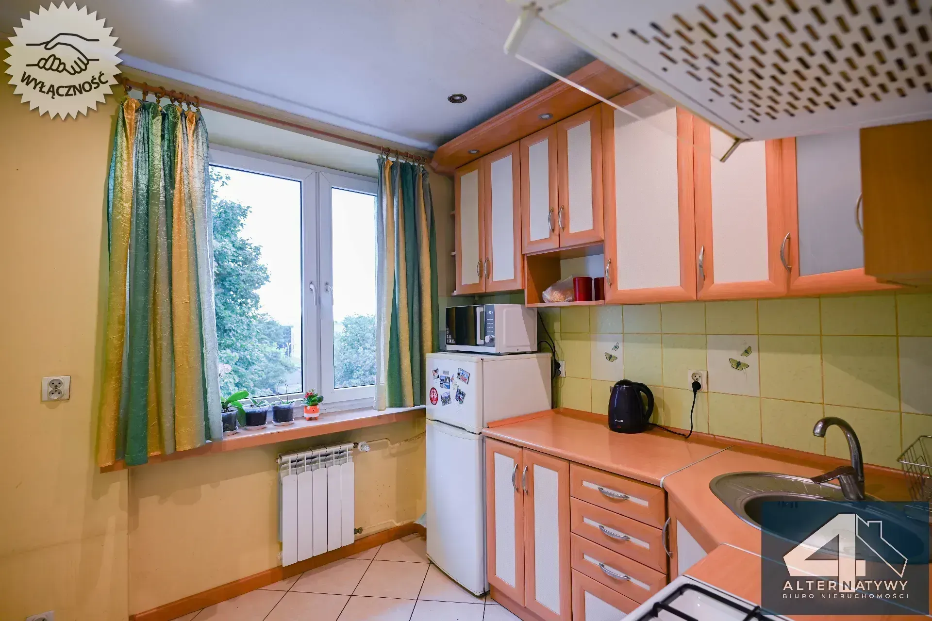 Kawalerka z dużą łazienką i dużym balkonem 3