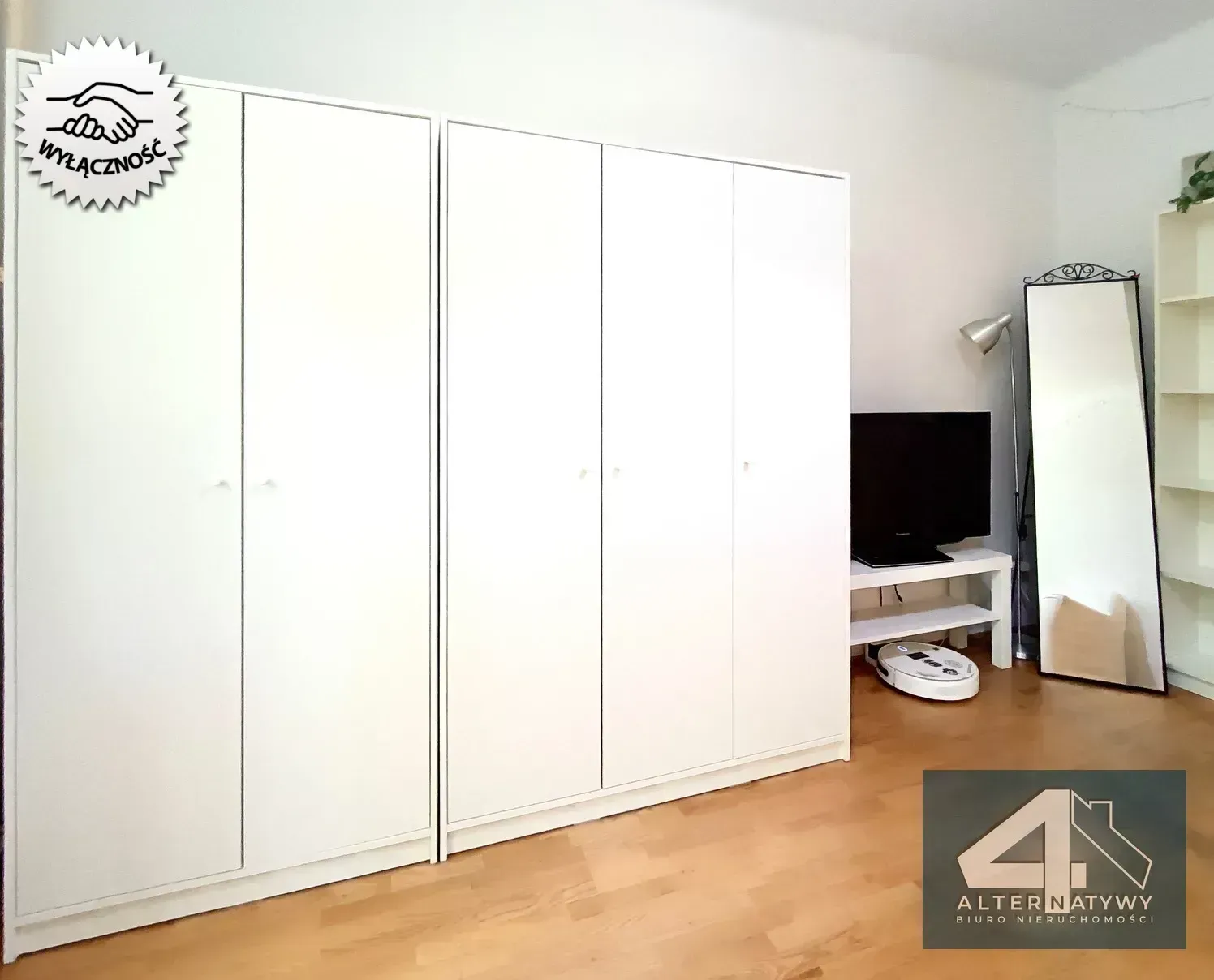 Okęcie - małe mieszkanko osobna kuchnia 8