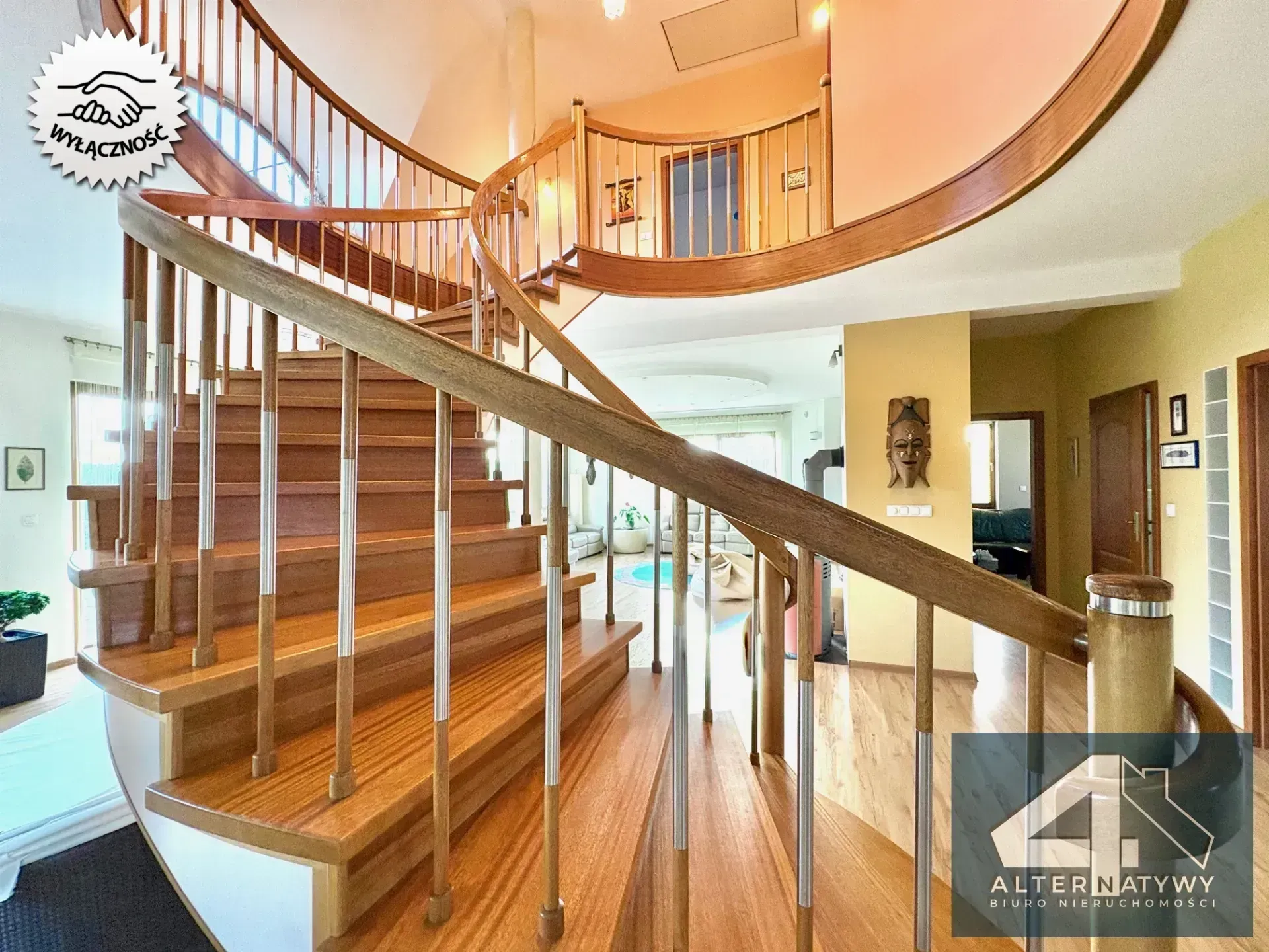 Indywidualny projekt, przestronny dom 9