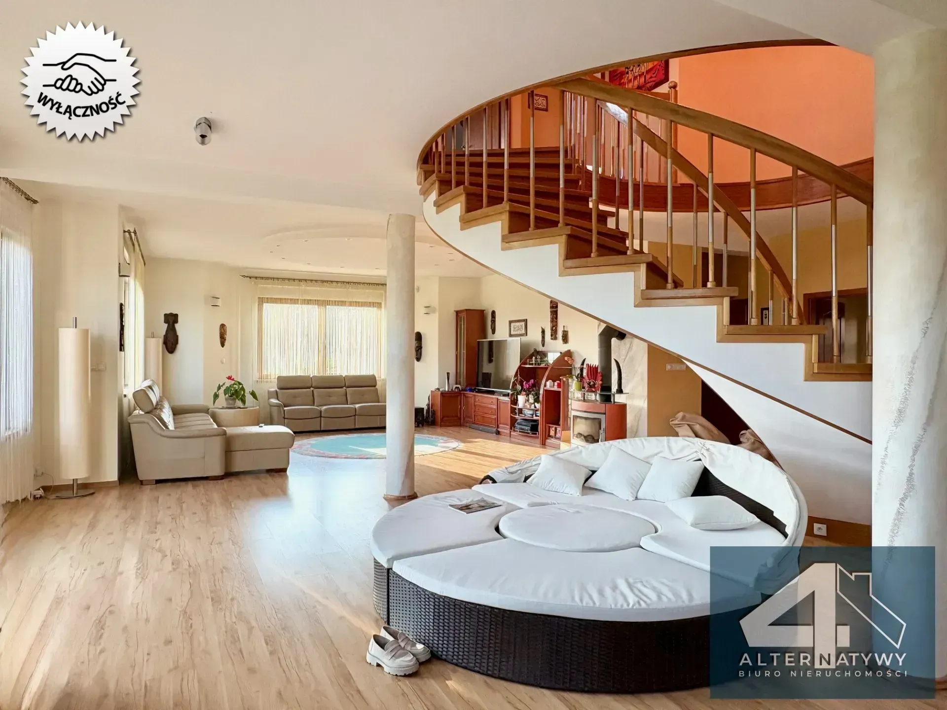 Indywidualny projekt, przestronny dom 10