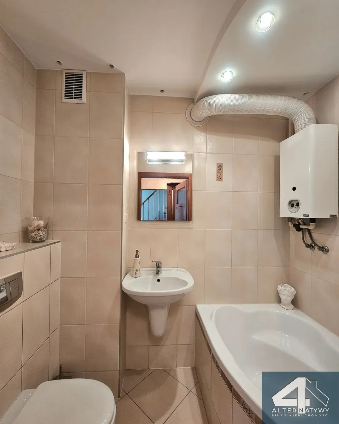 Apartament z dwoma łazienkami i dużym balkonem 7