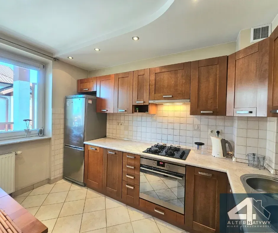 Apartament z dwoma łazienkami i dużym balkonem 10