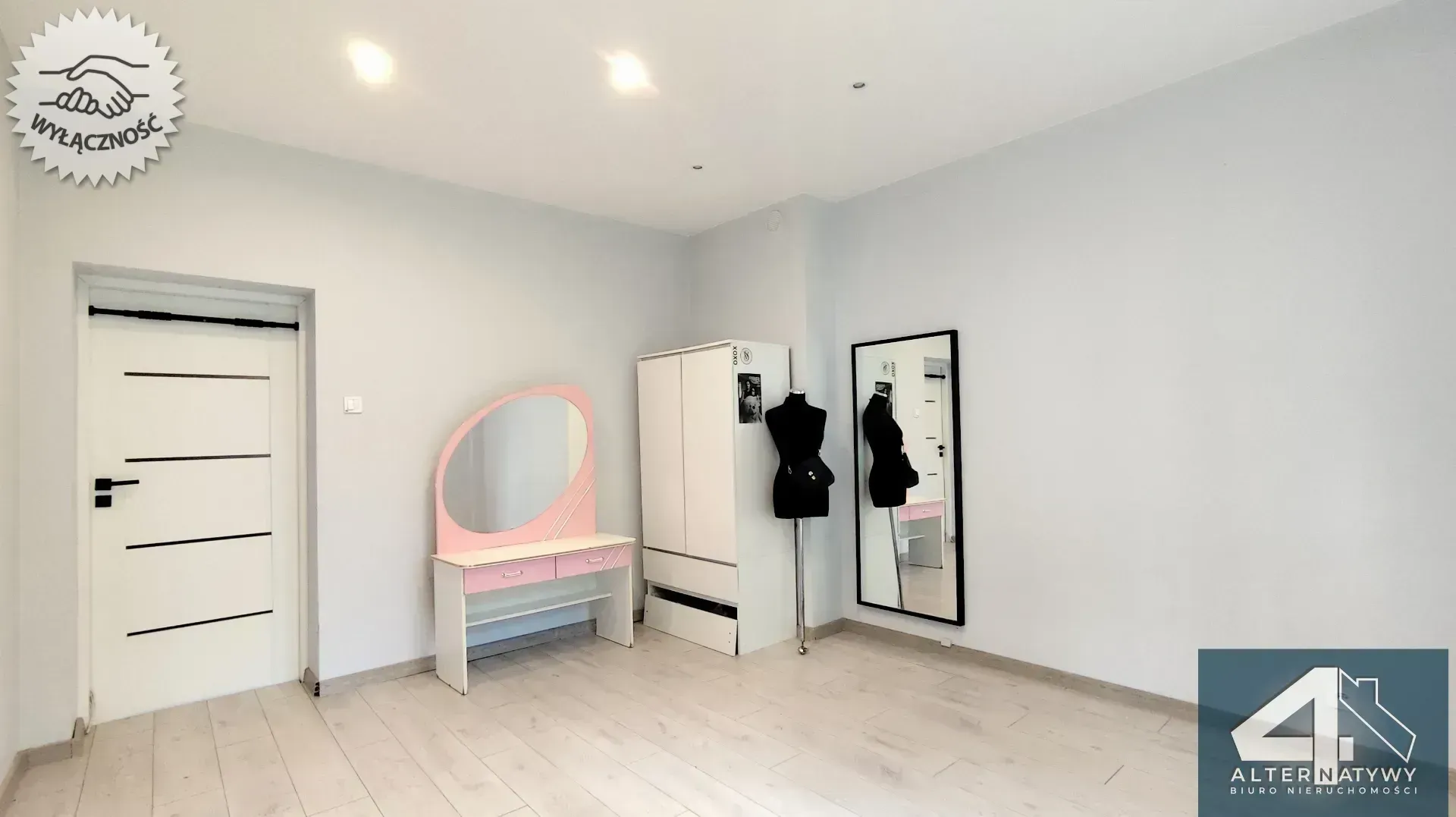 2 budynki: działalność lub mieszkalno-usługowe 13