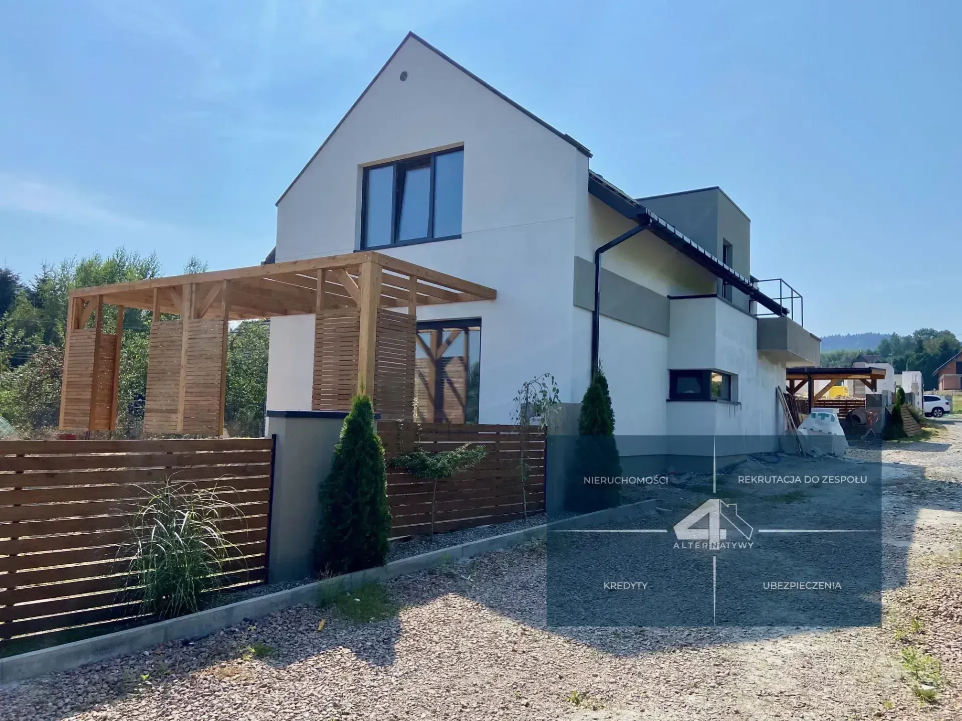 Dom w dobrej lokalizacji -stan deweloperski plus! 17