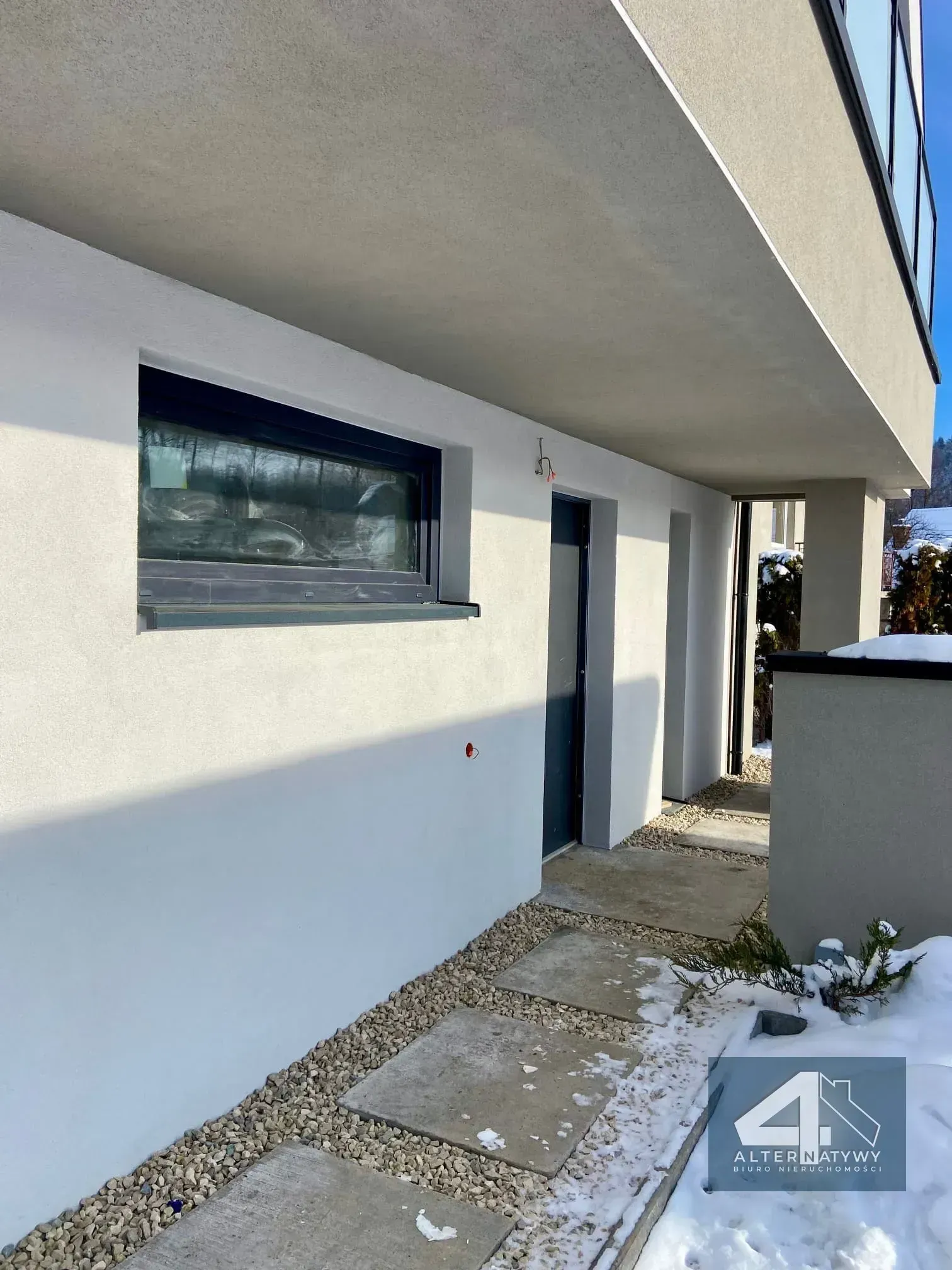 Dom w dobrej lokalizacji -stan deweloperski plus! 4