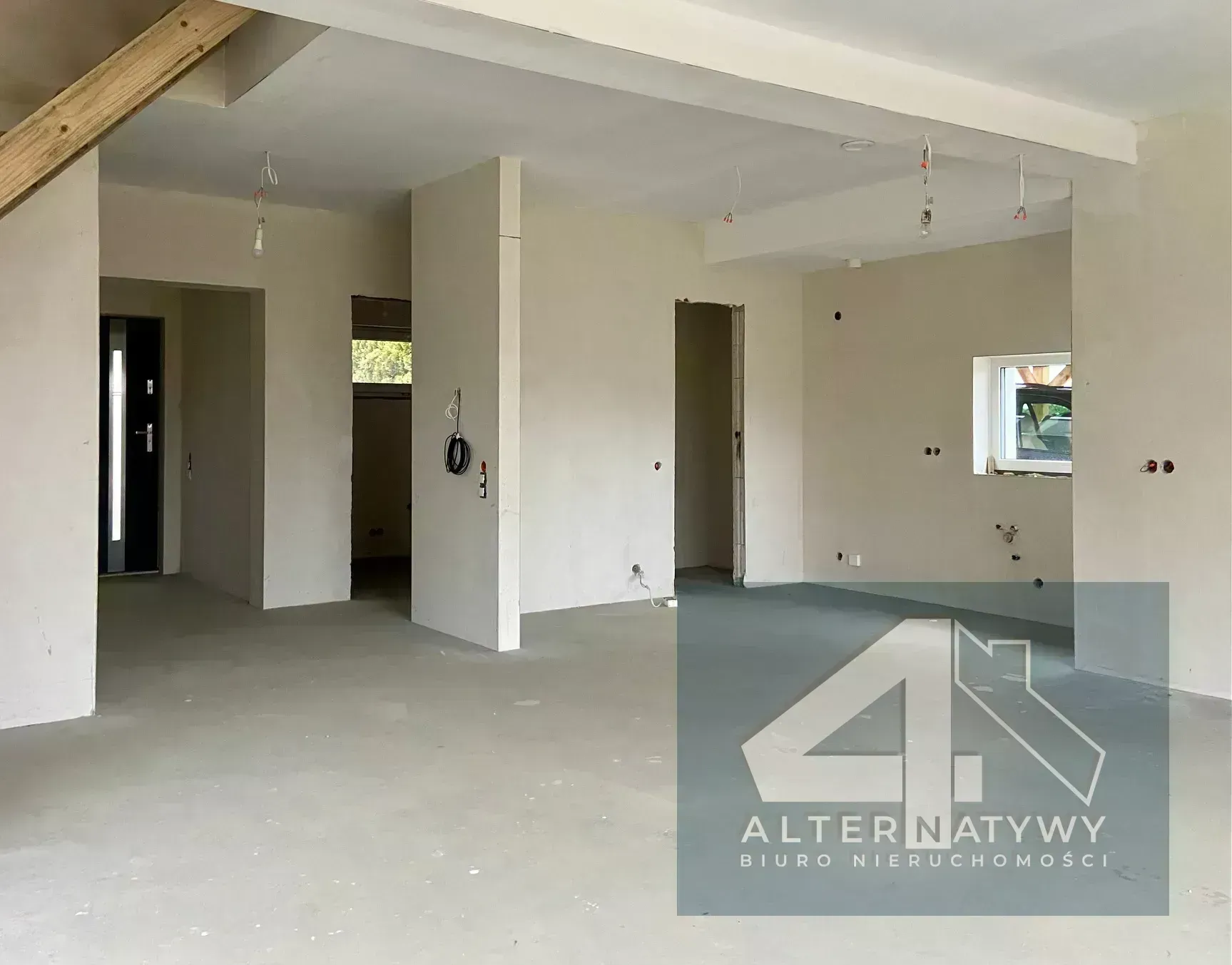 Dom w dobrej lokalizacji -stan deweloperski plus! 4