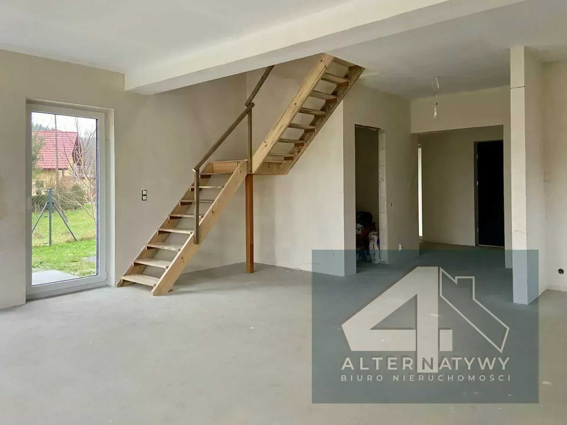 Dom w dobrej lokalizacji -stan deweloperski plus! 5