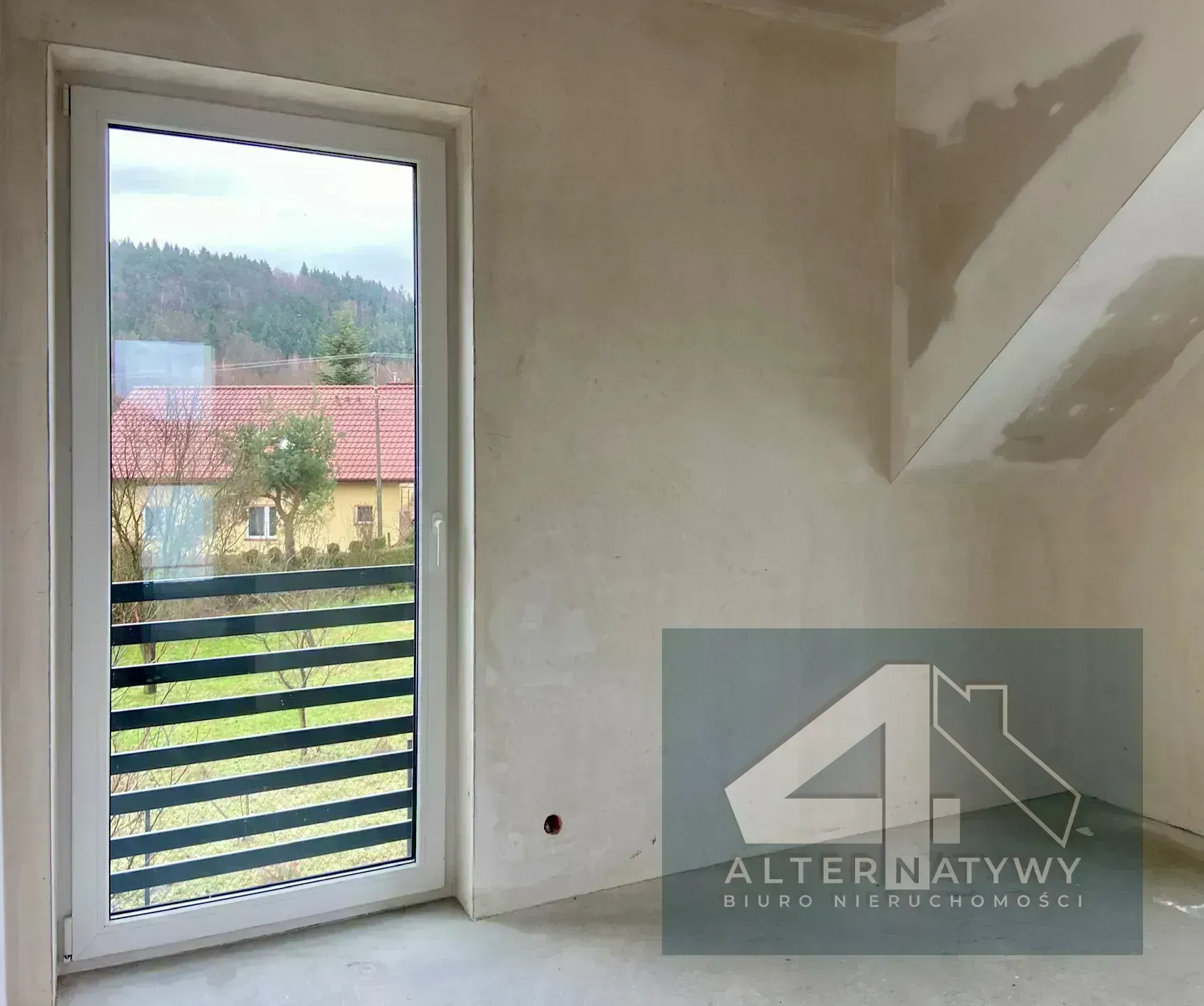 Dom w dobrej lokalizacji -stan deweloperski plus! 6