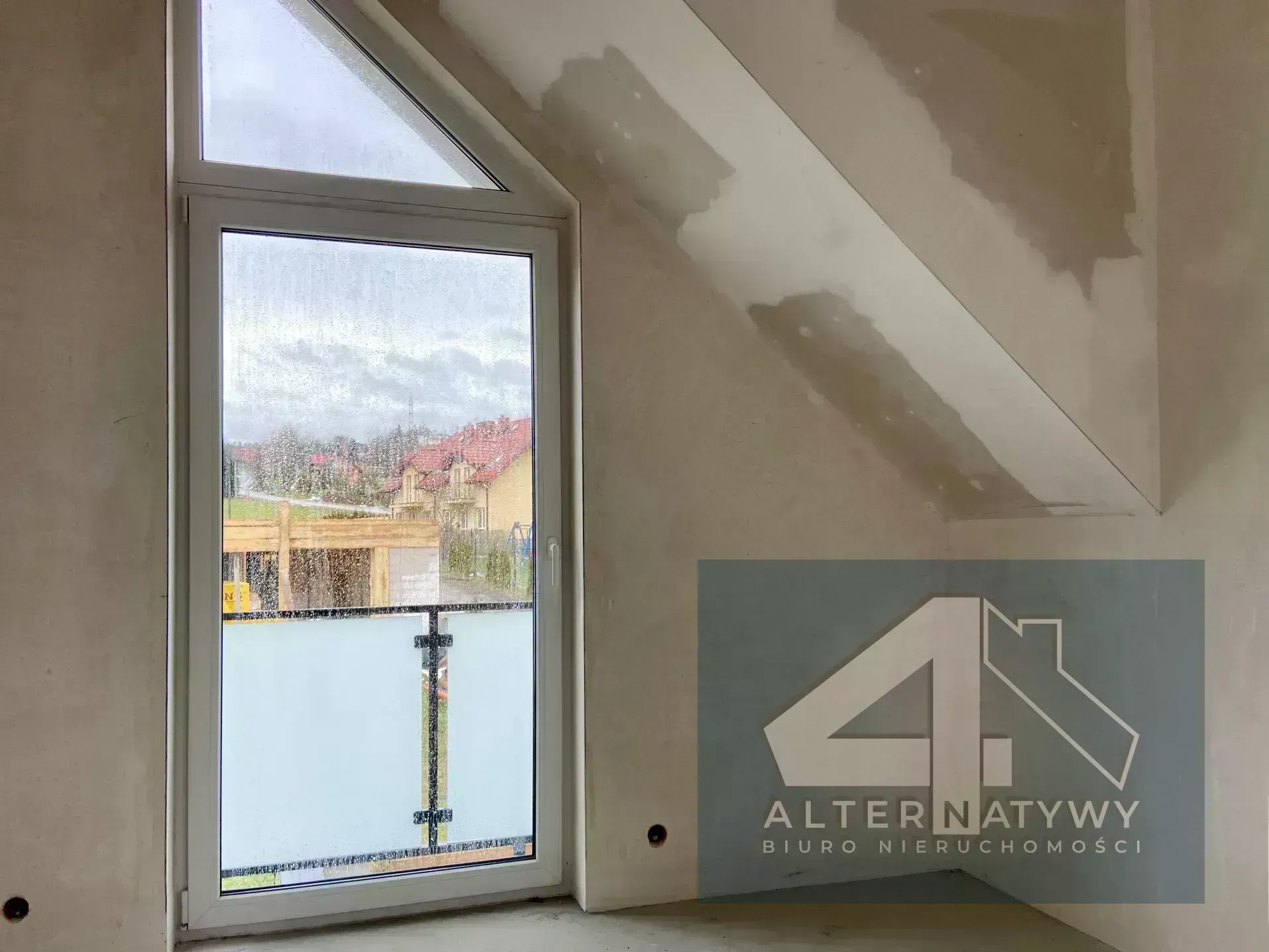 Dom w dobrej lokalizacji -stan deweloperski plus! 7