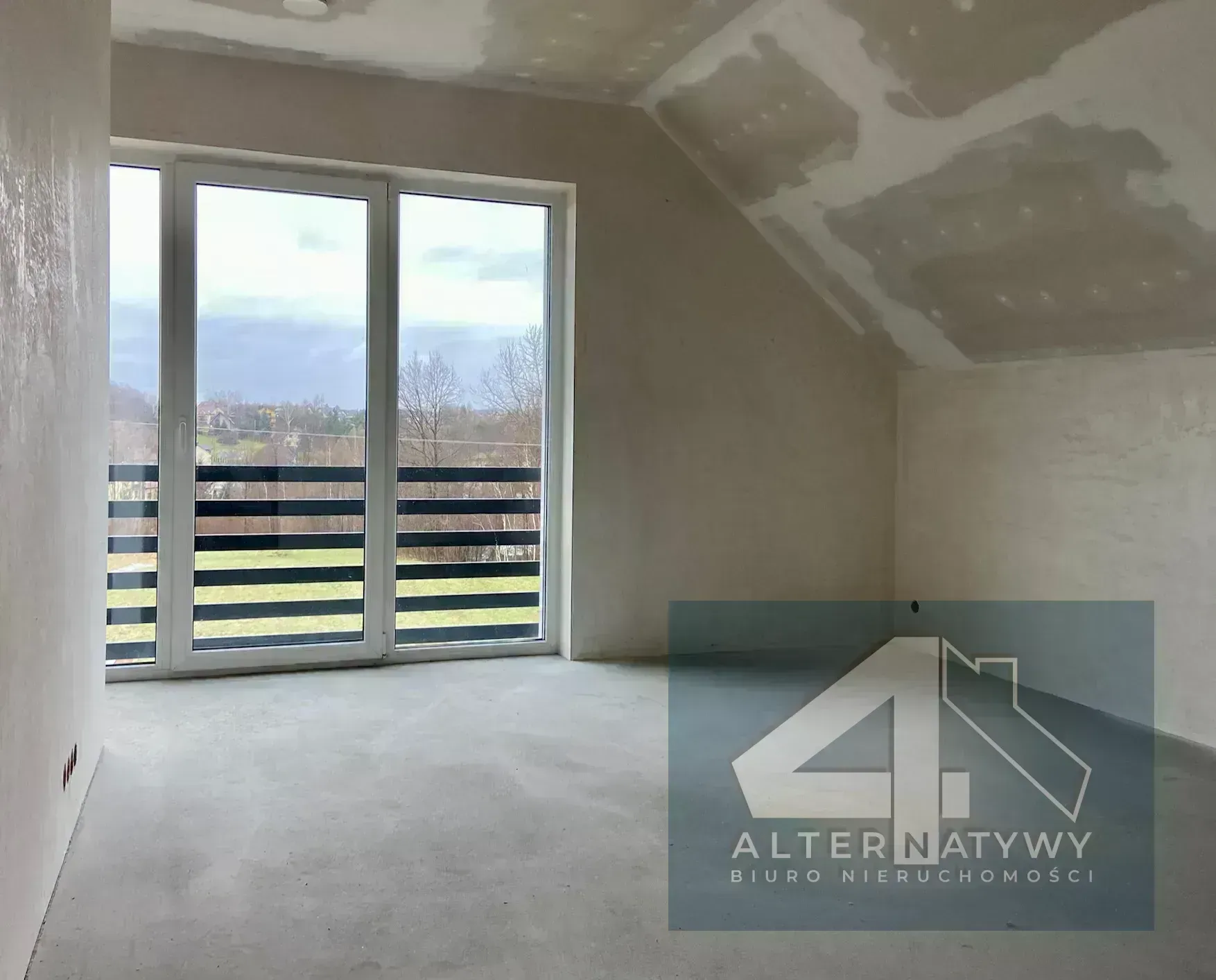 Dom w dobrej lokalizacji -stan deweloperski plus! 8