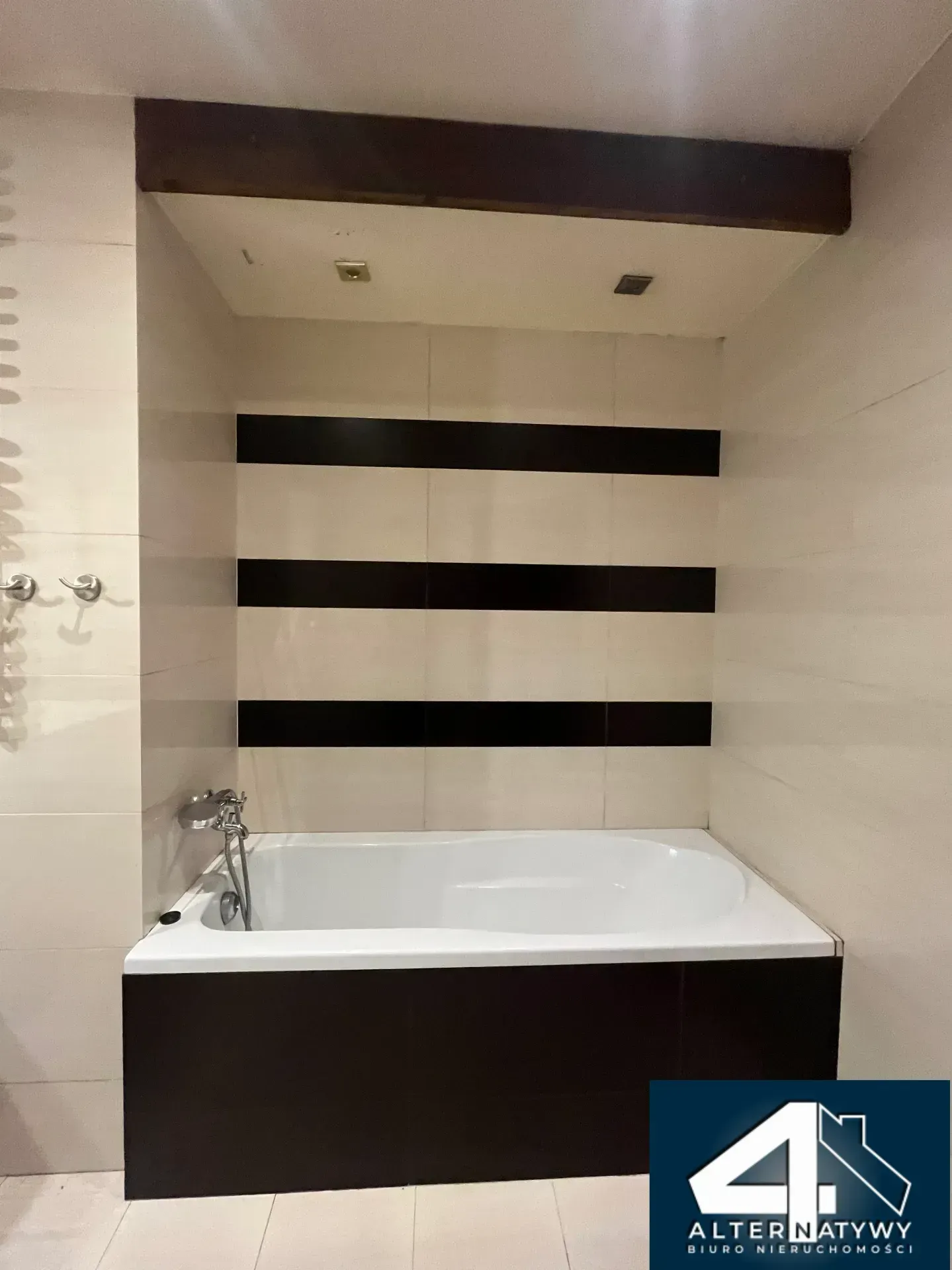 Zamieszkaj i zarabiaj  w centrum Kielc. 7