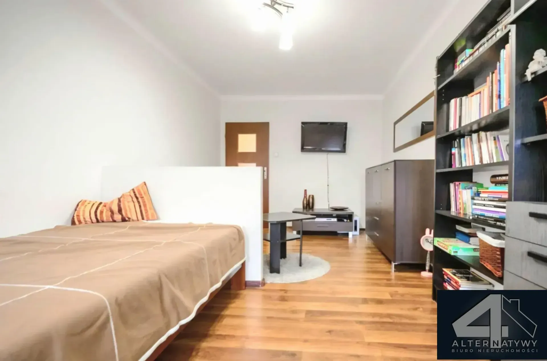 Klimatyczne 2 pokojowe mieszkanie 4