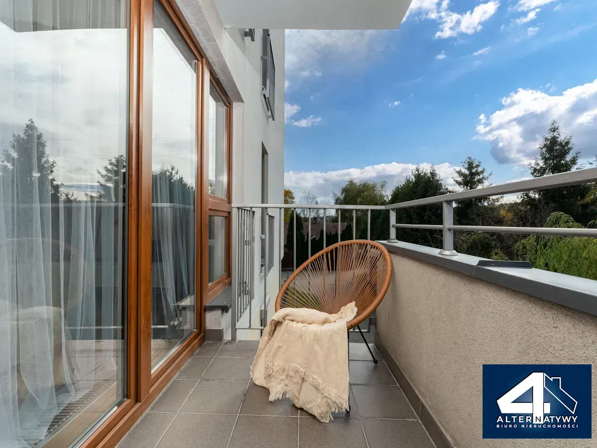 Urocza kawalerka 30,3 m2 w zaciszu, winda 2