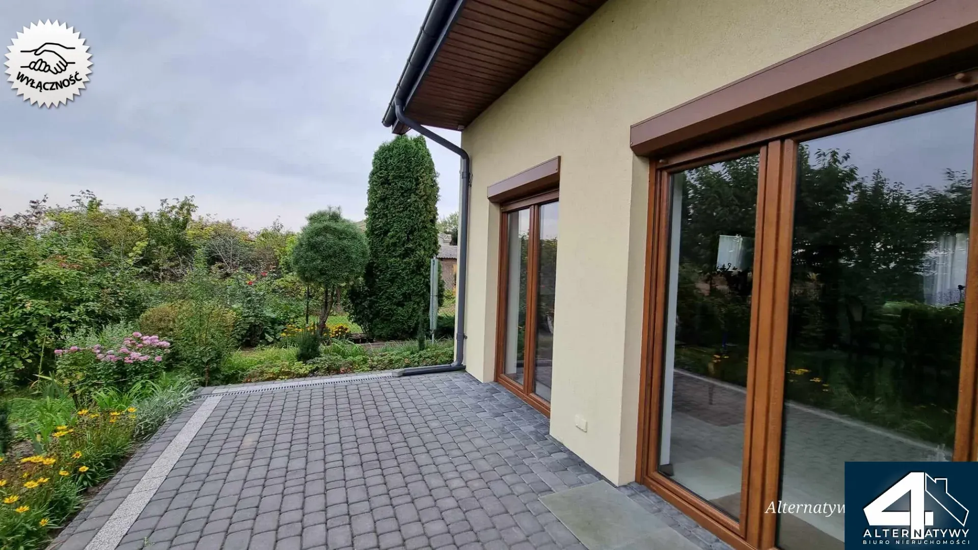 Nowy, komfortowy dom w Konarzewie 11