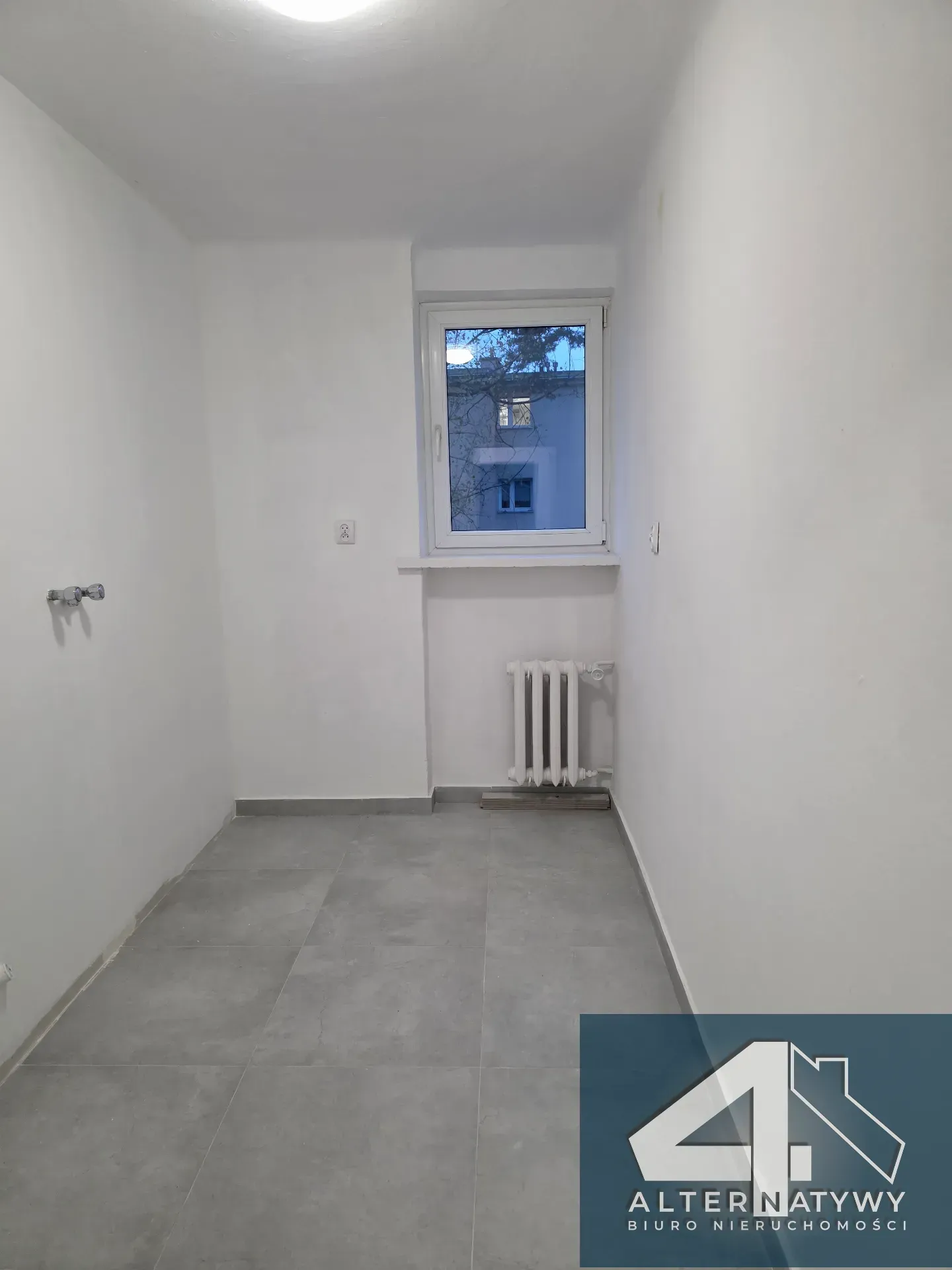 Przestronne mieszkanie w samym cetrum Otwocka. 4