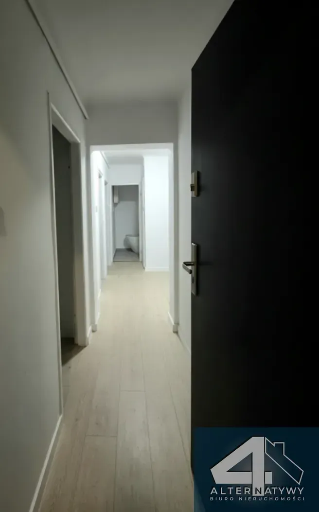 Przestronne mieszkanie w samym cetrum Otwocka. 10