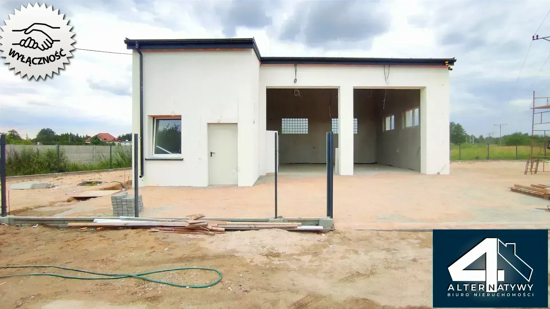 Warsztat samochodowy-wysokość  7m. Dobra cena! 4