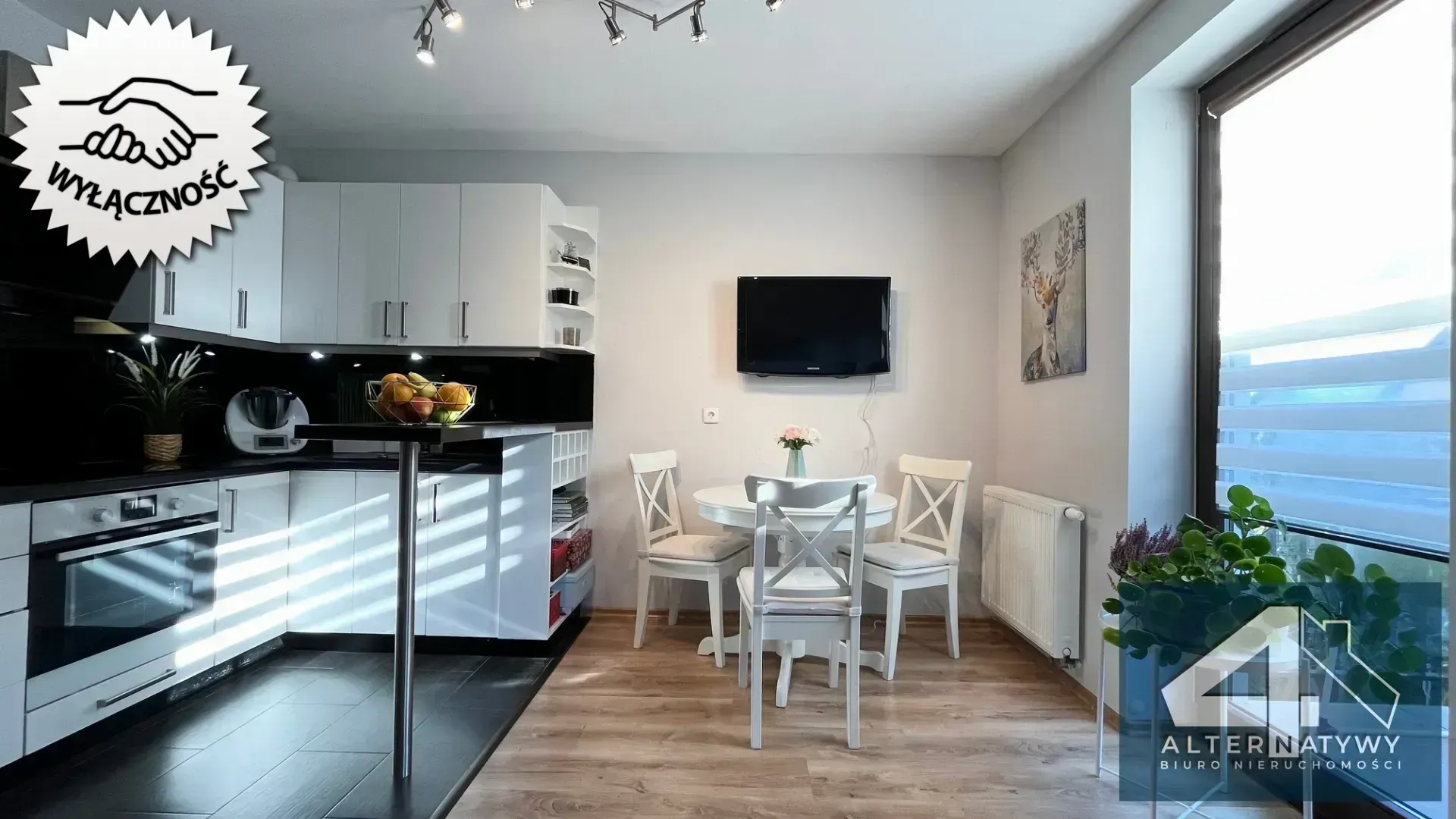 Urządzone i wyposażone mieszkanie z balkonem 2