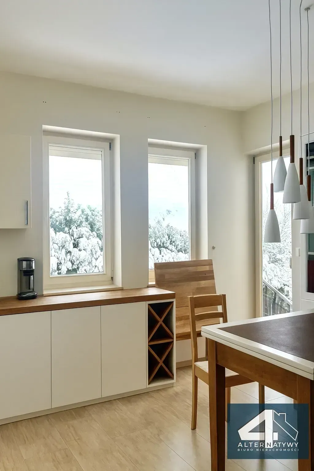 Funkcjonalny dom wolnostojący, widokowa działka 7