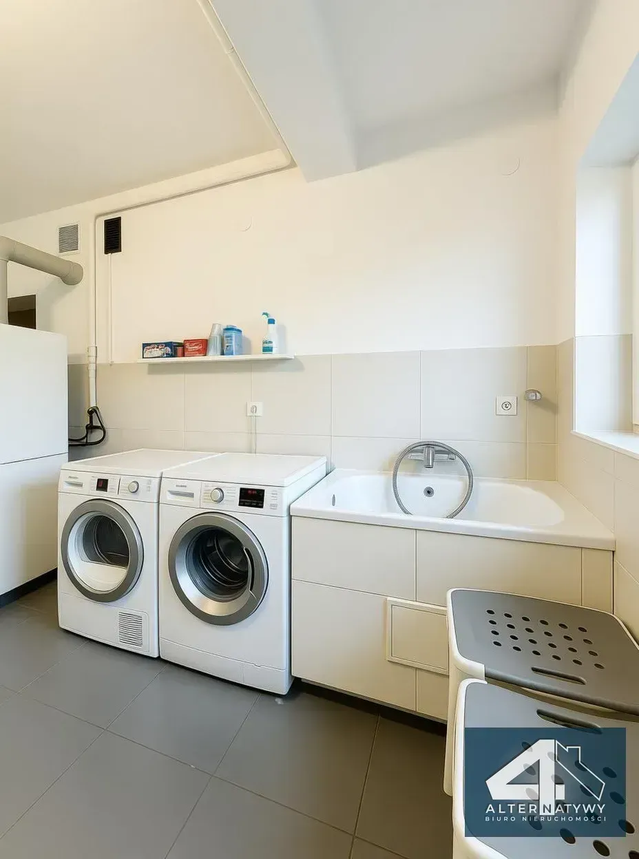 Funkcjonalny dom wolnostojący, widokowa działka 21