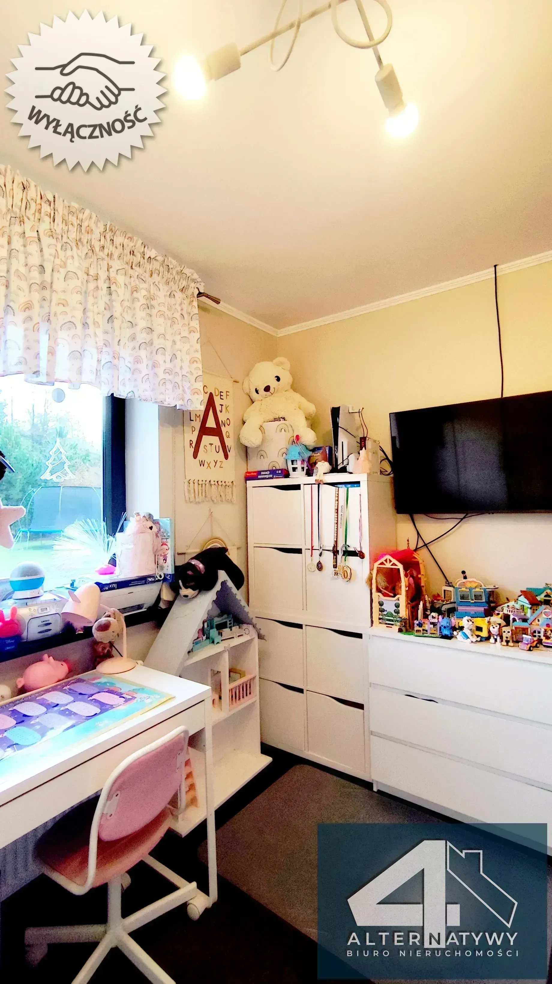 Piękny i ekonomiczny dom w otoczeniu zieleni 17