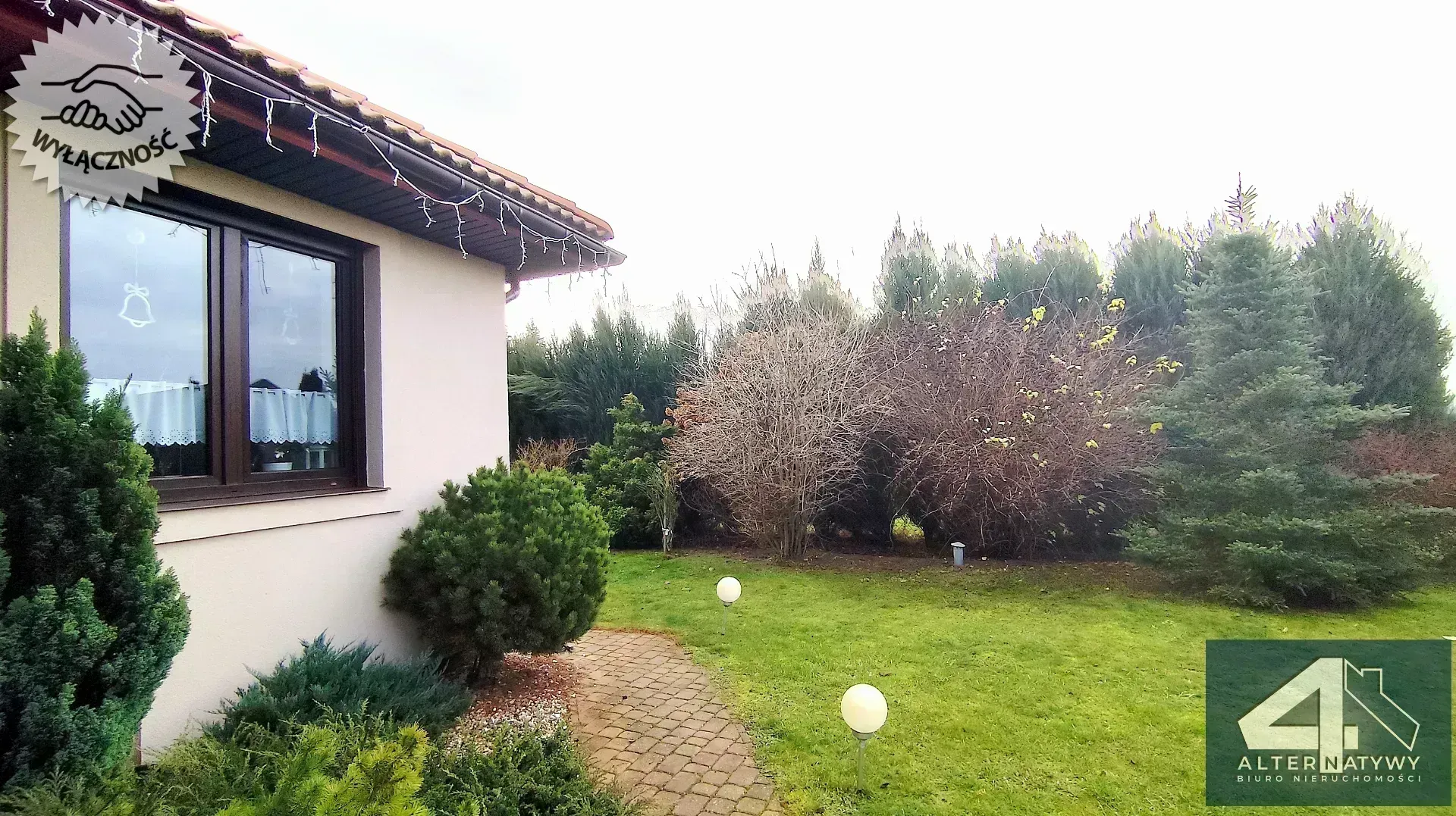 Piękny i ekonomiczny dom w otoczeniu zieleni 5