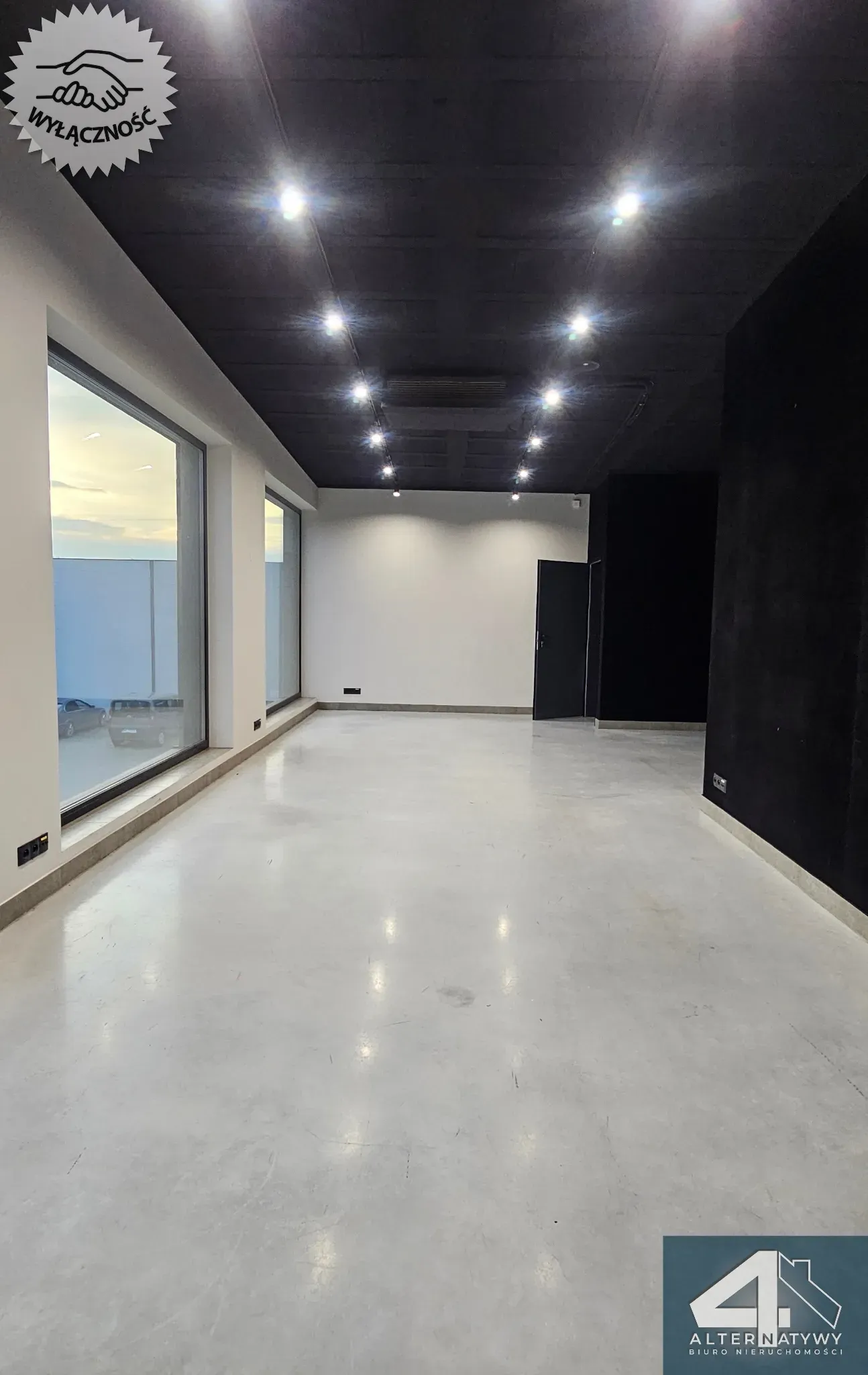 Nowoczesny budynek biurowo-magazynowy Mielec SSE 10