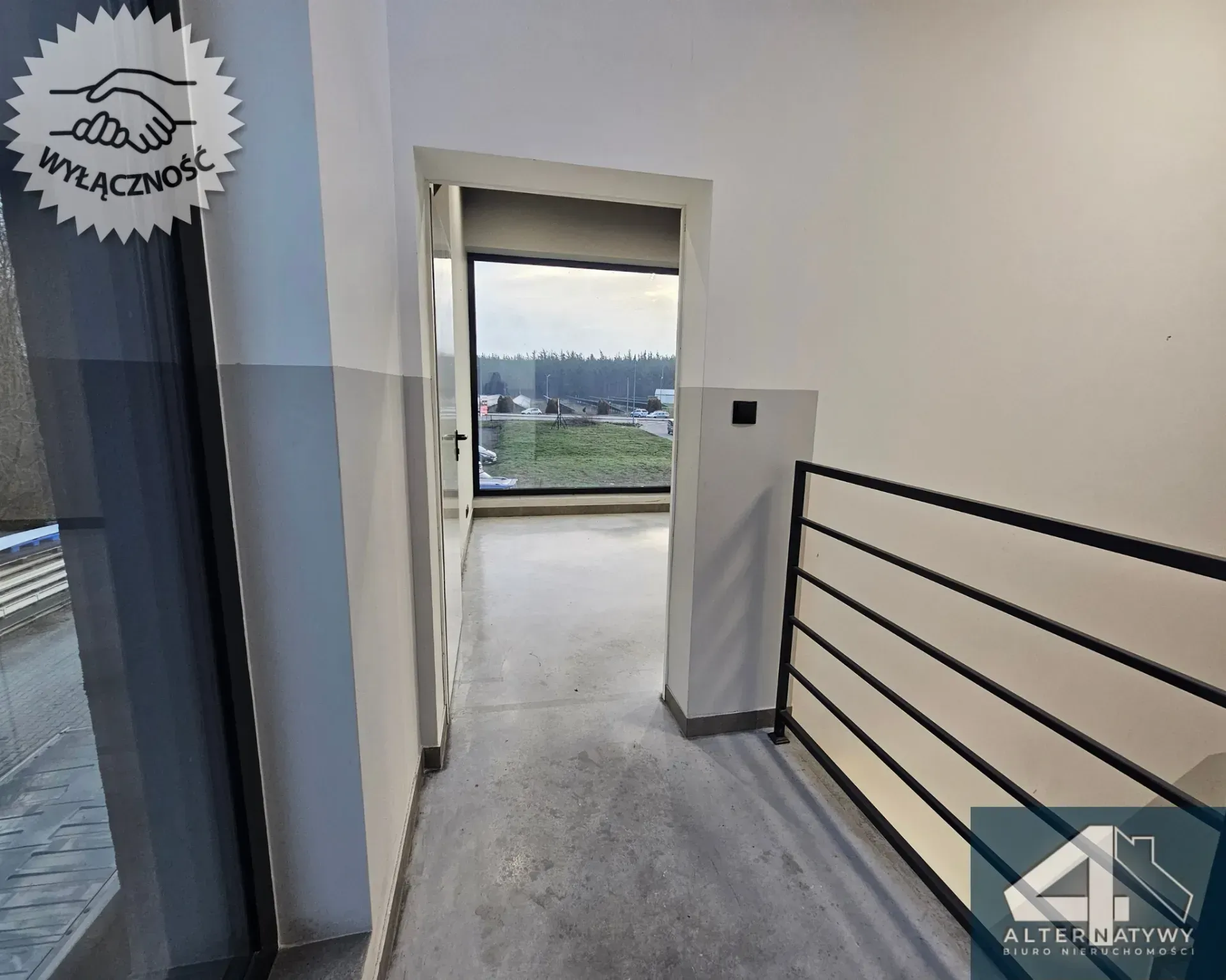 Nowoczesny budynek biurowo-magazynowy Mielec SSE 5