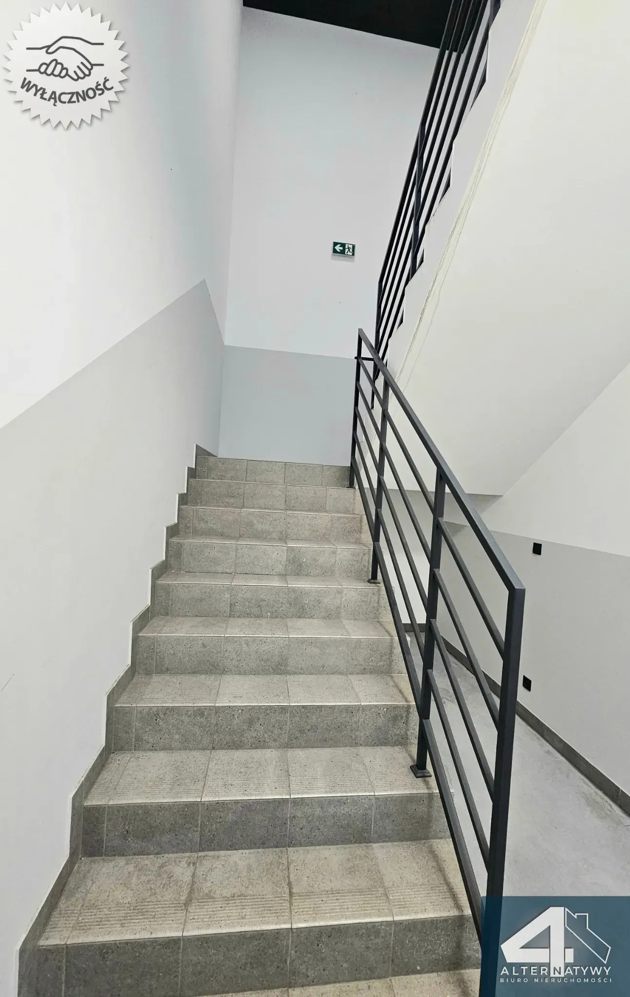 Nowoczesny budynek biurowo-magazynowy Mielec SSE 9