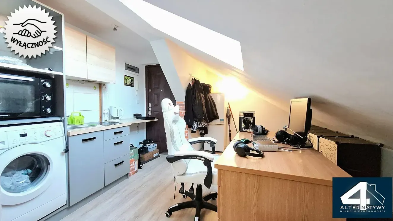 Kraków - Swoszowice, Kawalerka z KW, na poddaszu! 2