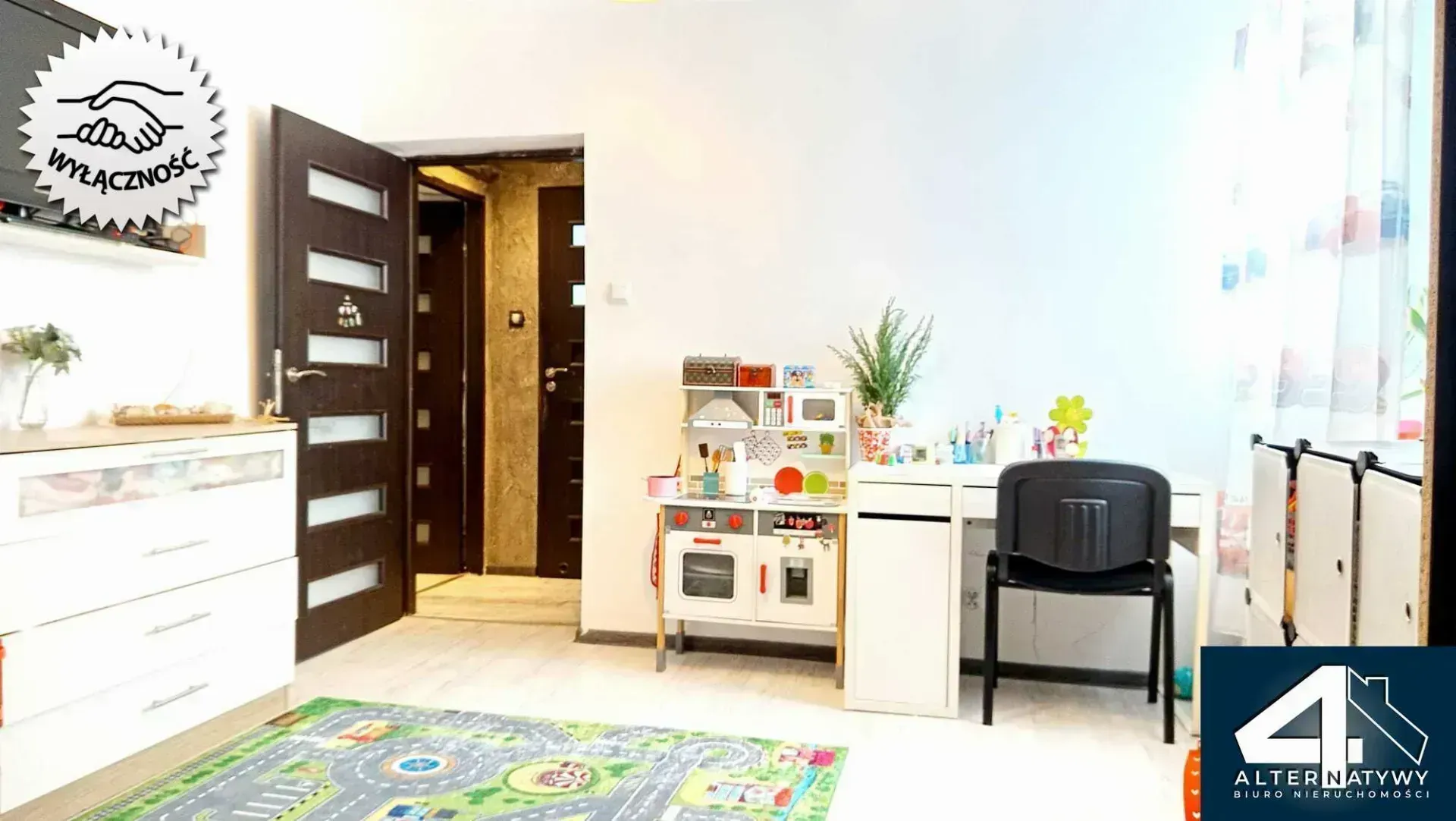 Urokliwy dom jednorodzinny z ogrodem - Bieruń. 6